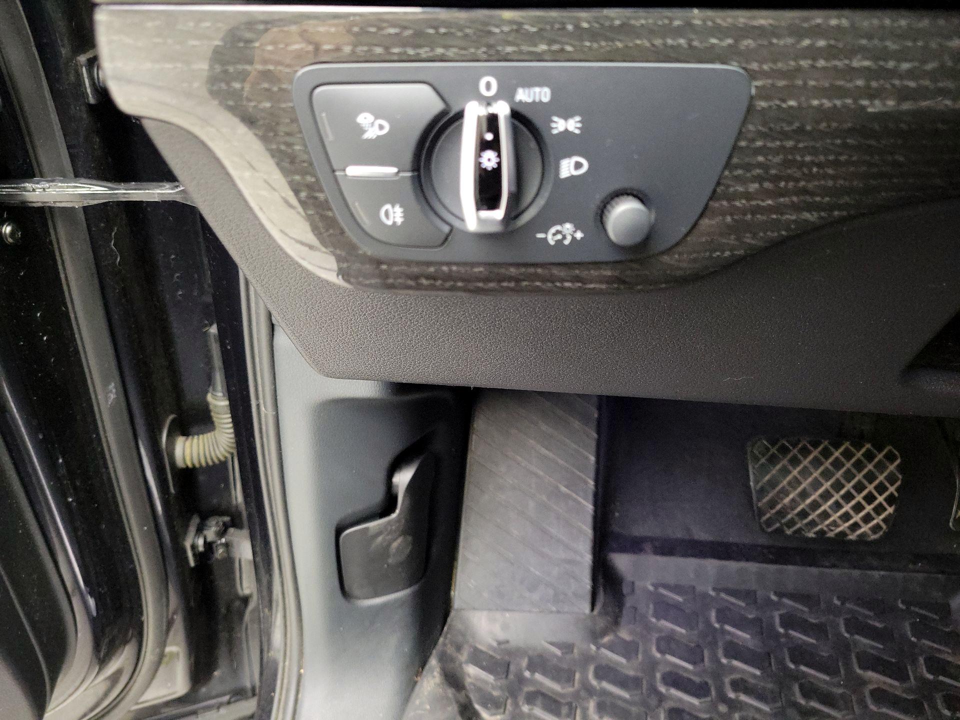 Thumbnail: 2017 Audi Q7 - 13