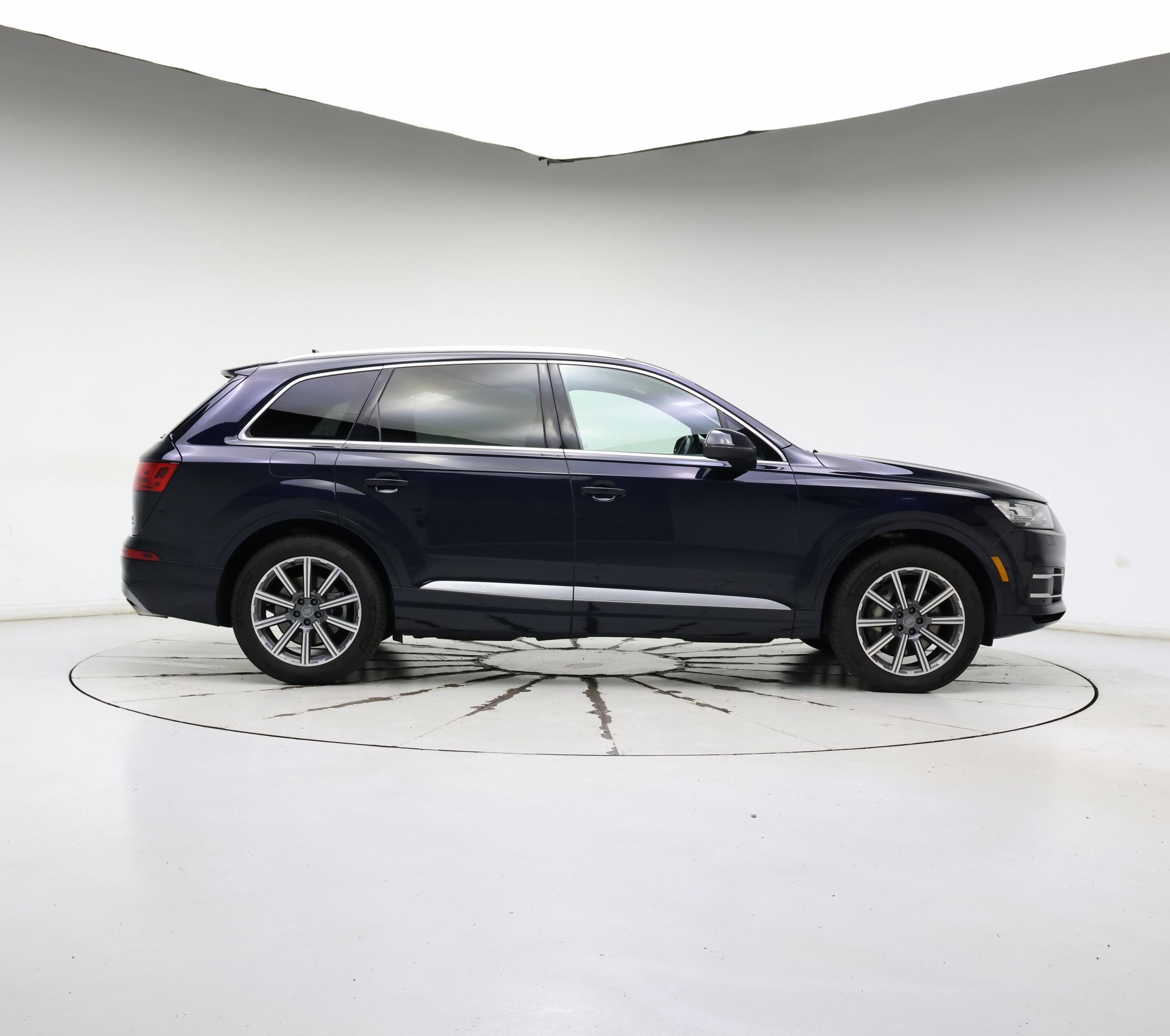 Thumbnail: 2017 Audi Q7 - 7