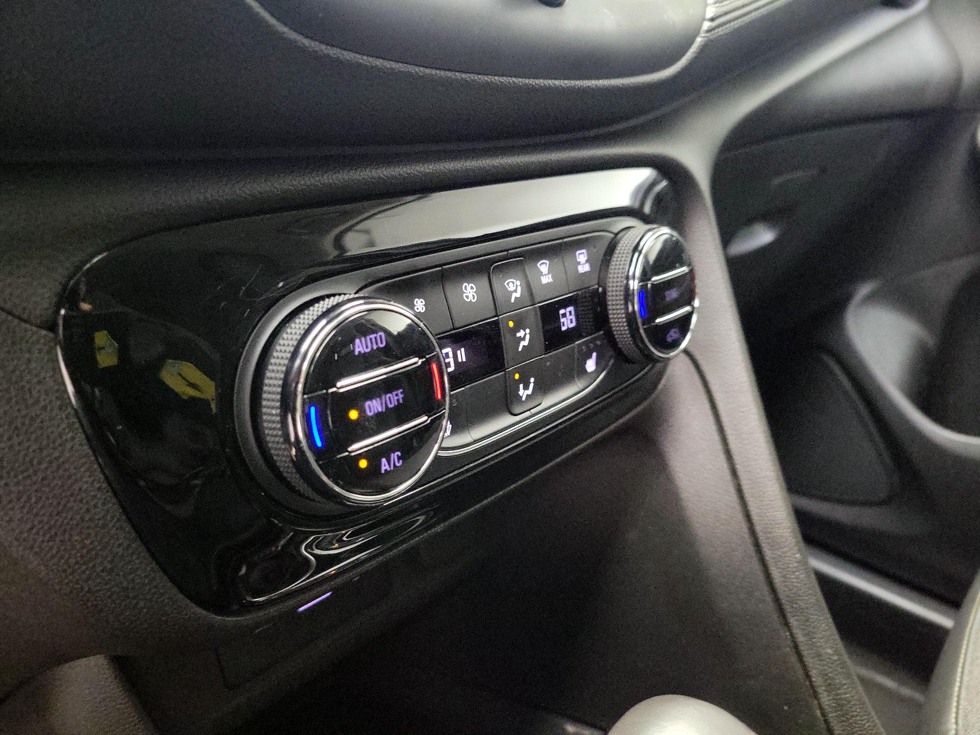 Thumbnail: 2020 Buick Encore GX - 16