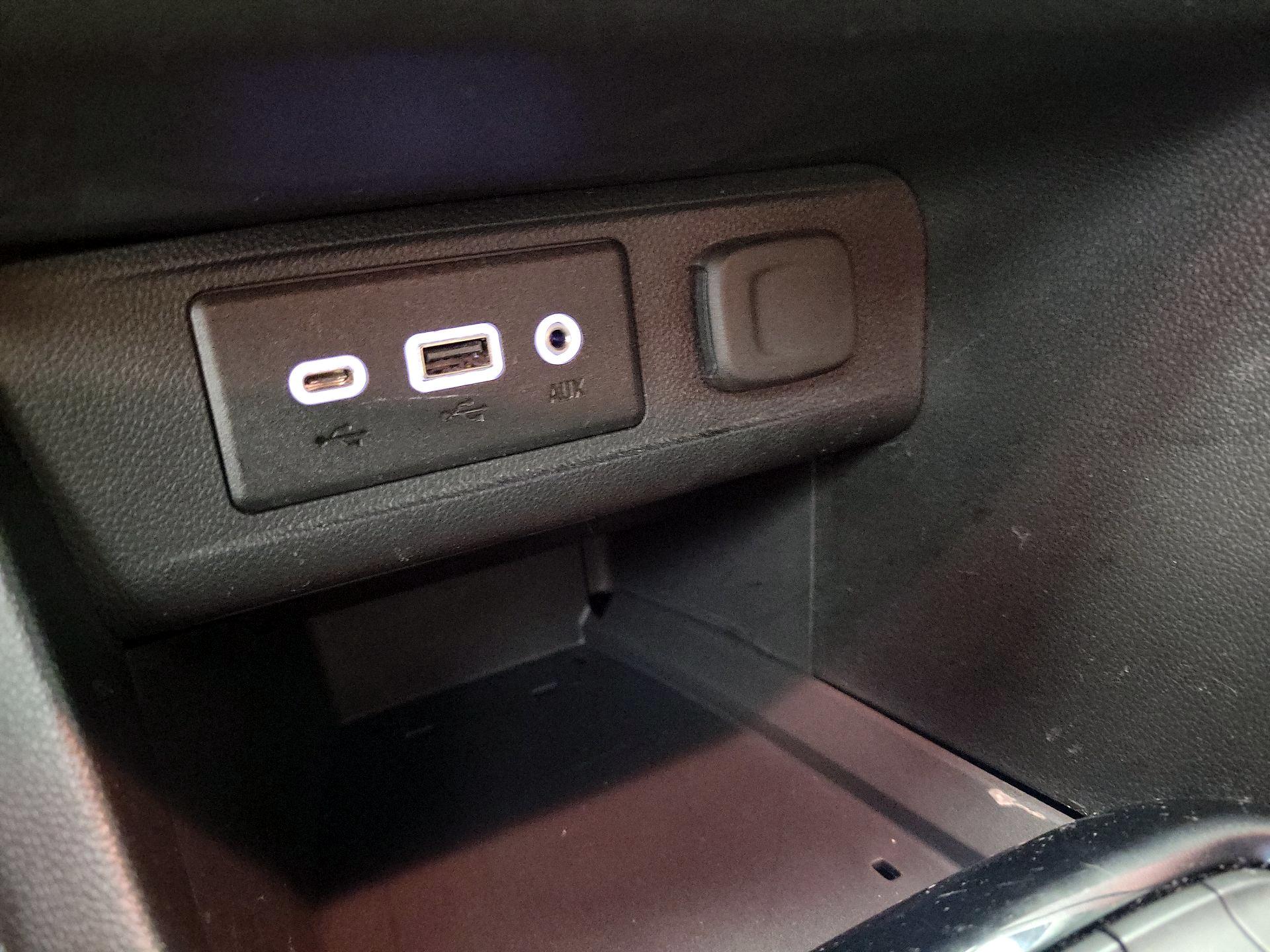 Thumbnail: 2020 Buick Encore GX - 18