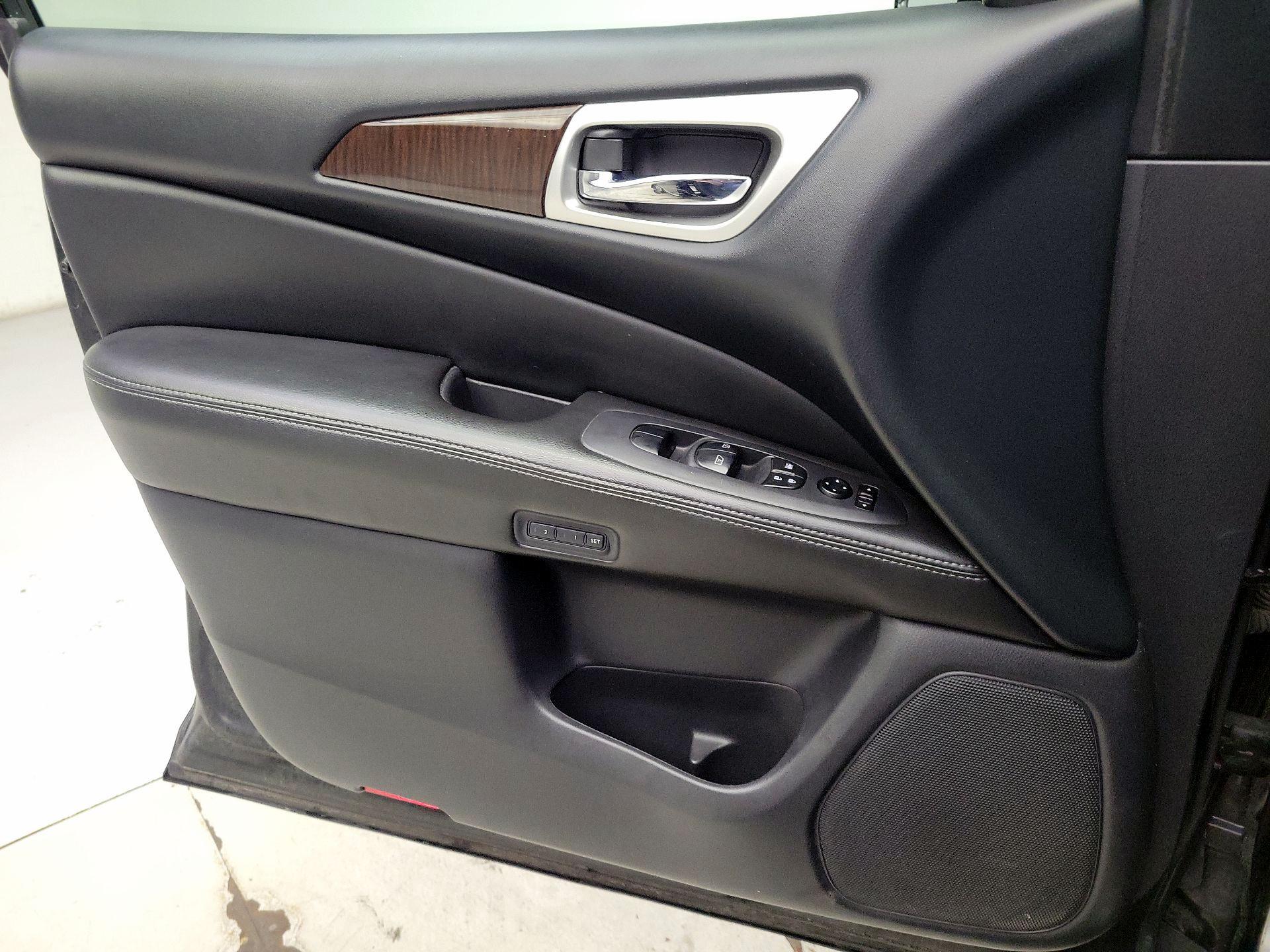 Thumbnail: 2015 Nissan Pathfinder - 12