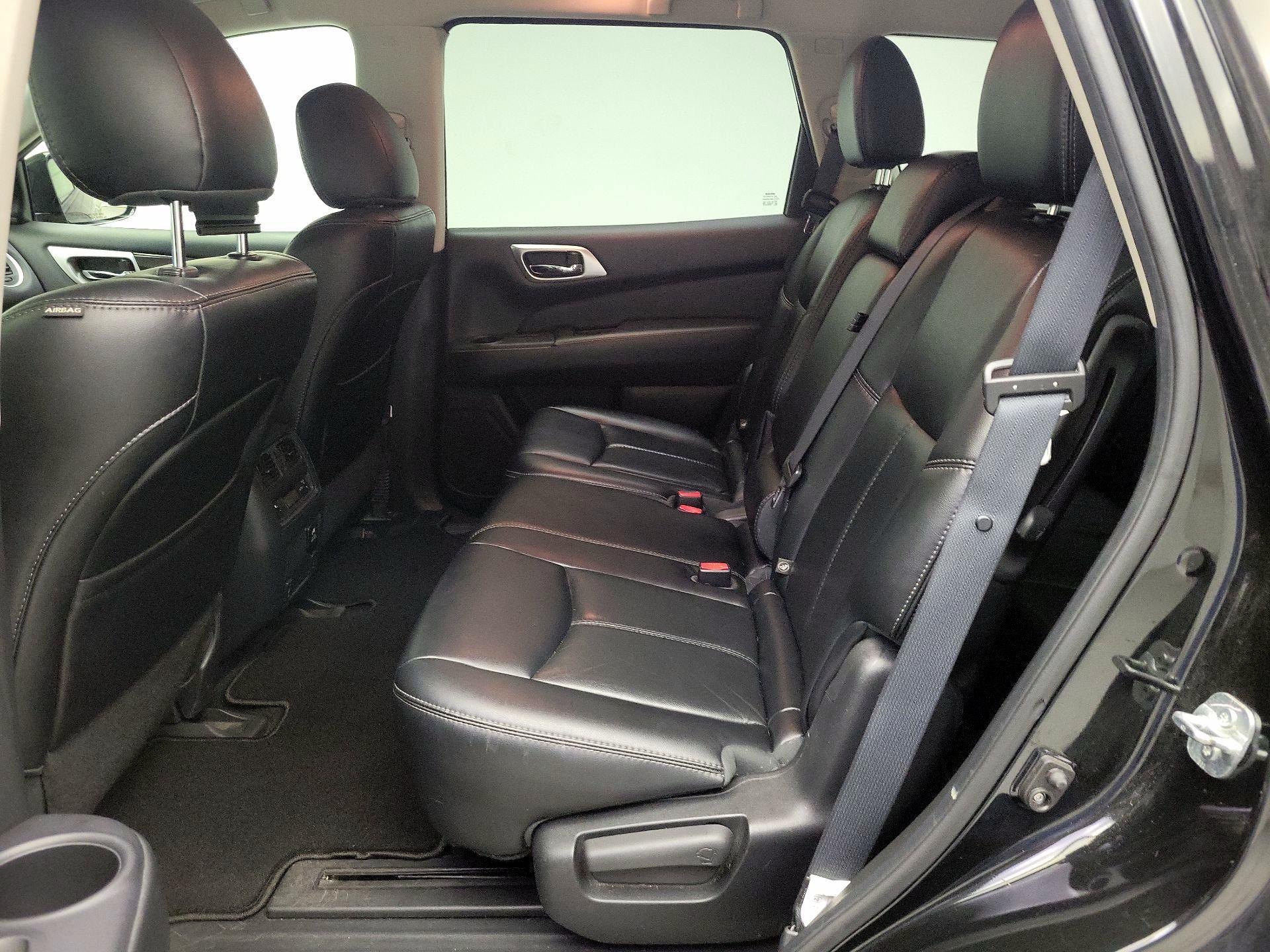 Thumbnail: 2015 Nissan Pathfinder - 20