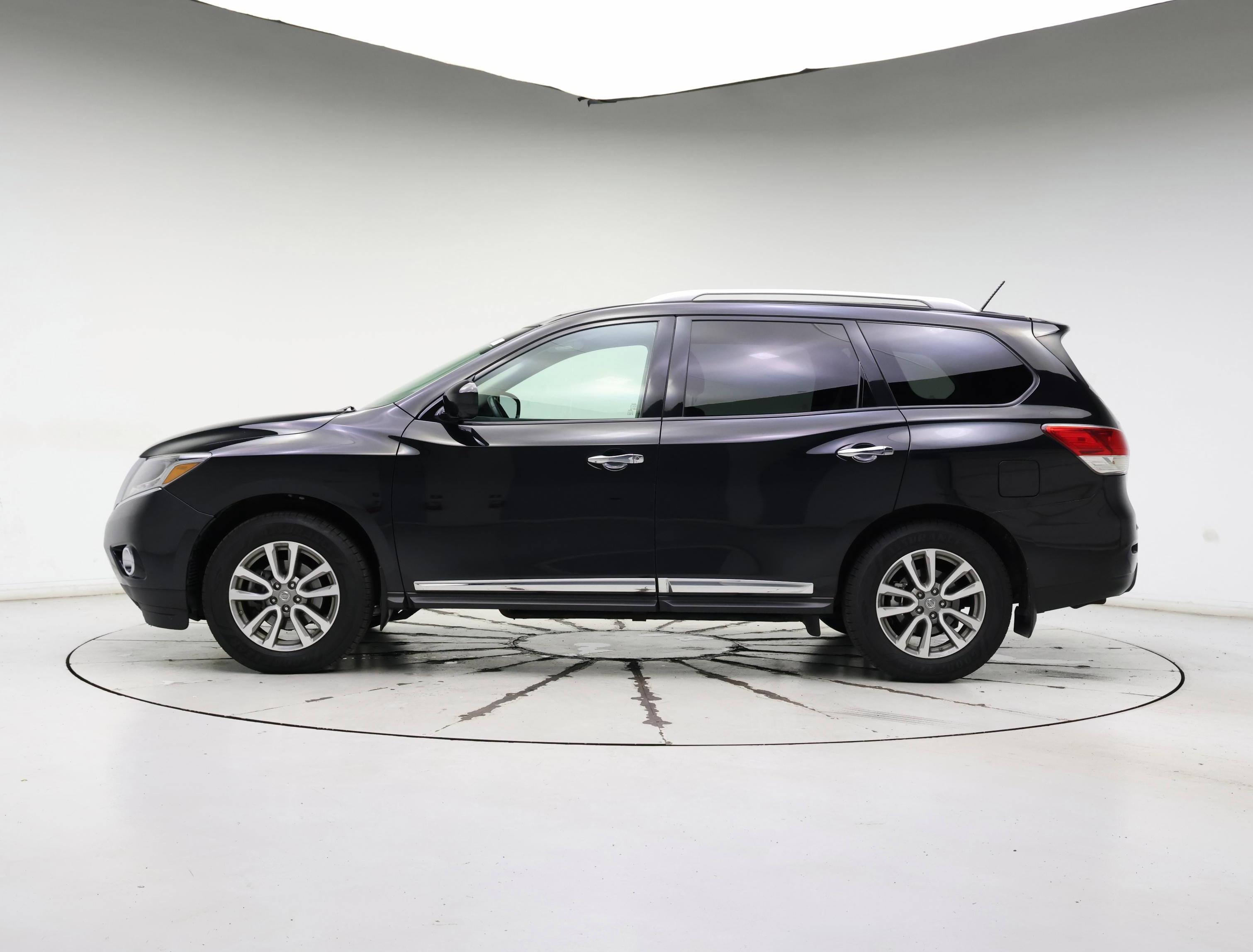 Thumbnail: 2015 Nissan Pathfinder - 3