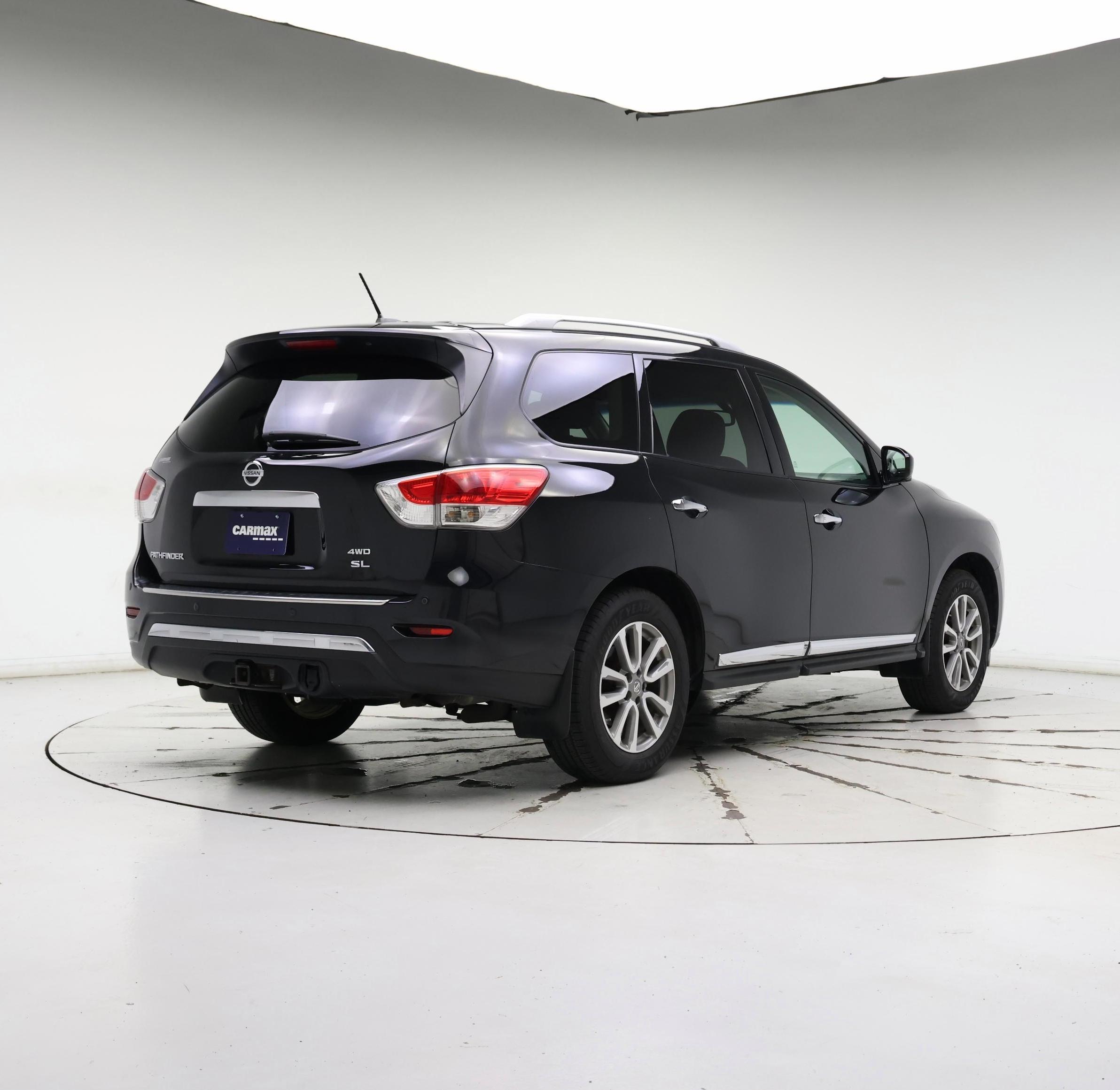 Thumbnail: 2015 Nissan Pathfinder - 8