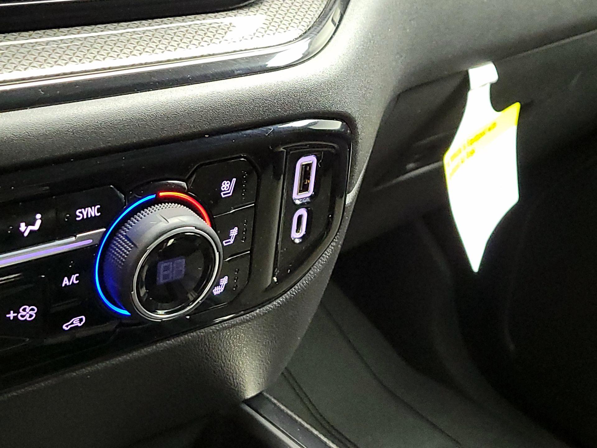 Thumbnail: 2022 Chevrolet Silverado 1500 - 19