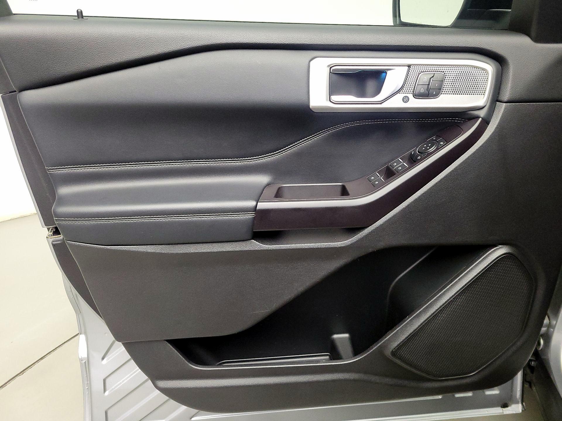 Thumbnail: 2020 Ford Explorer - 12