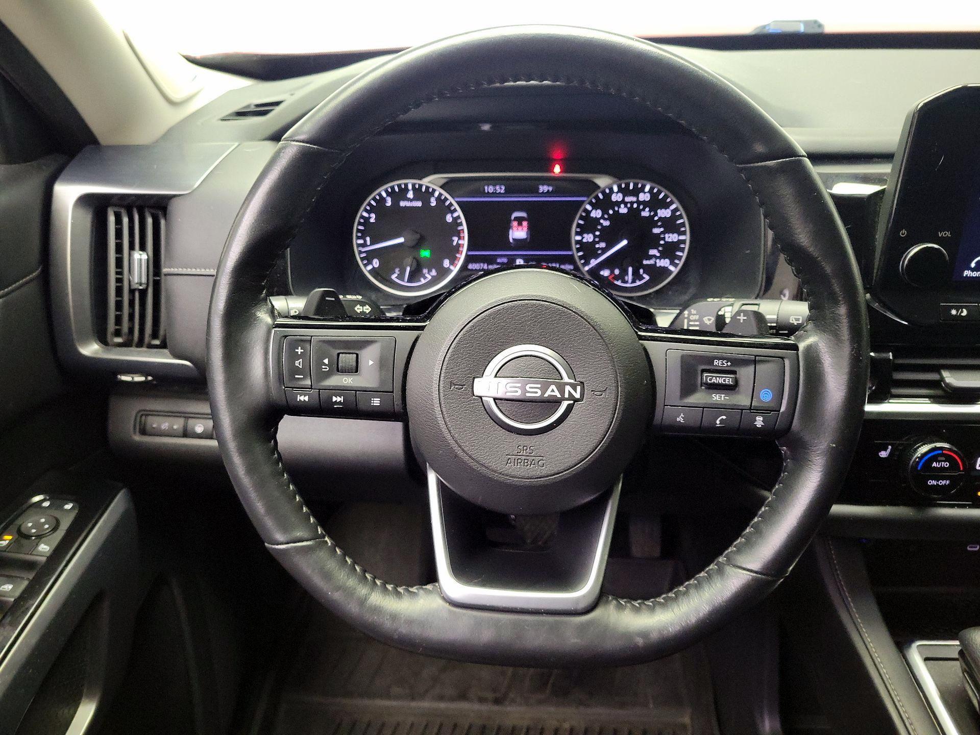 Thumbnail: 2023 Nissan Pathfinder - 10