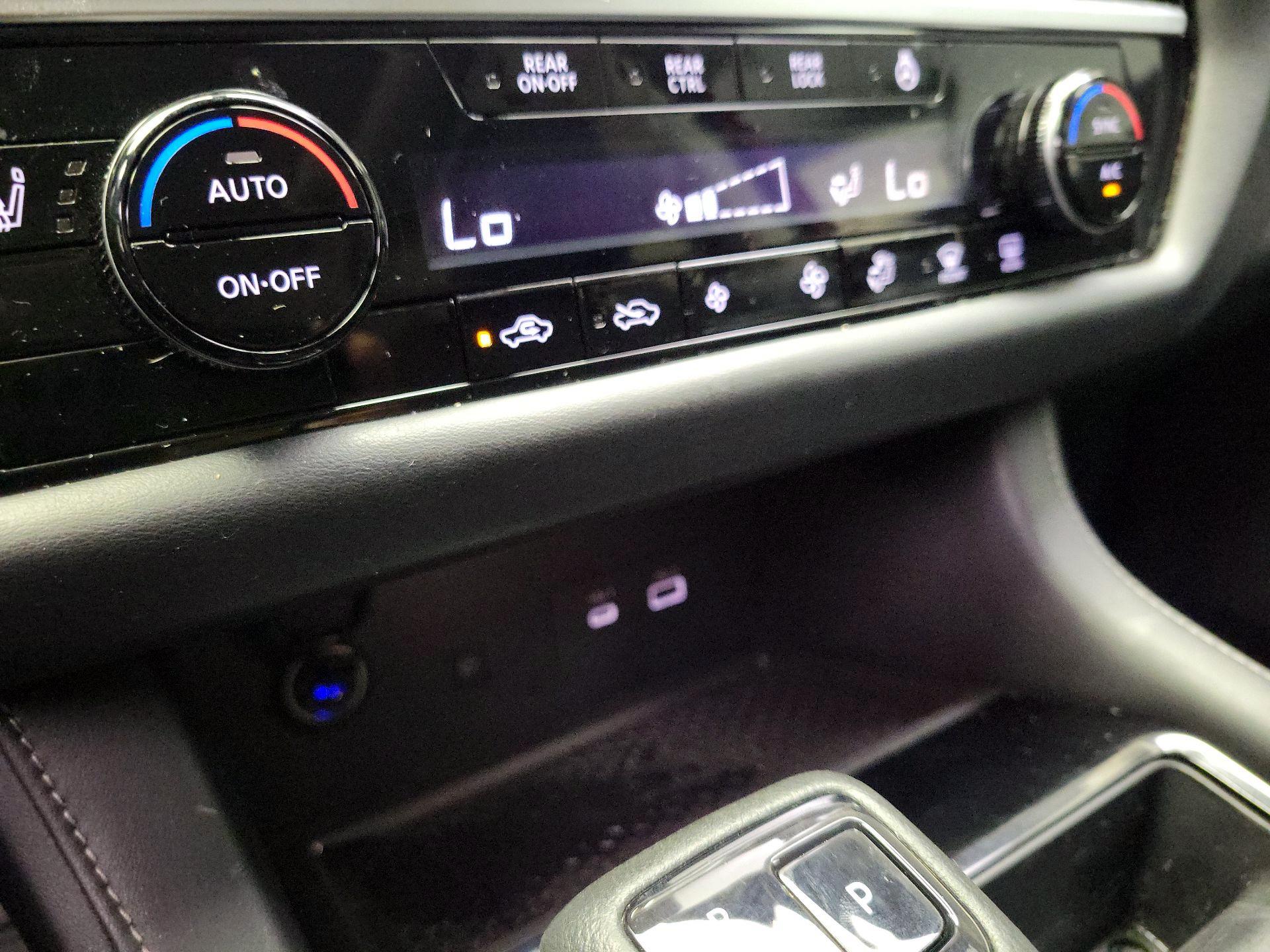 Thumbnail: 2023 Nissan Pathfinder - 17