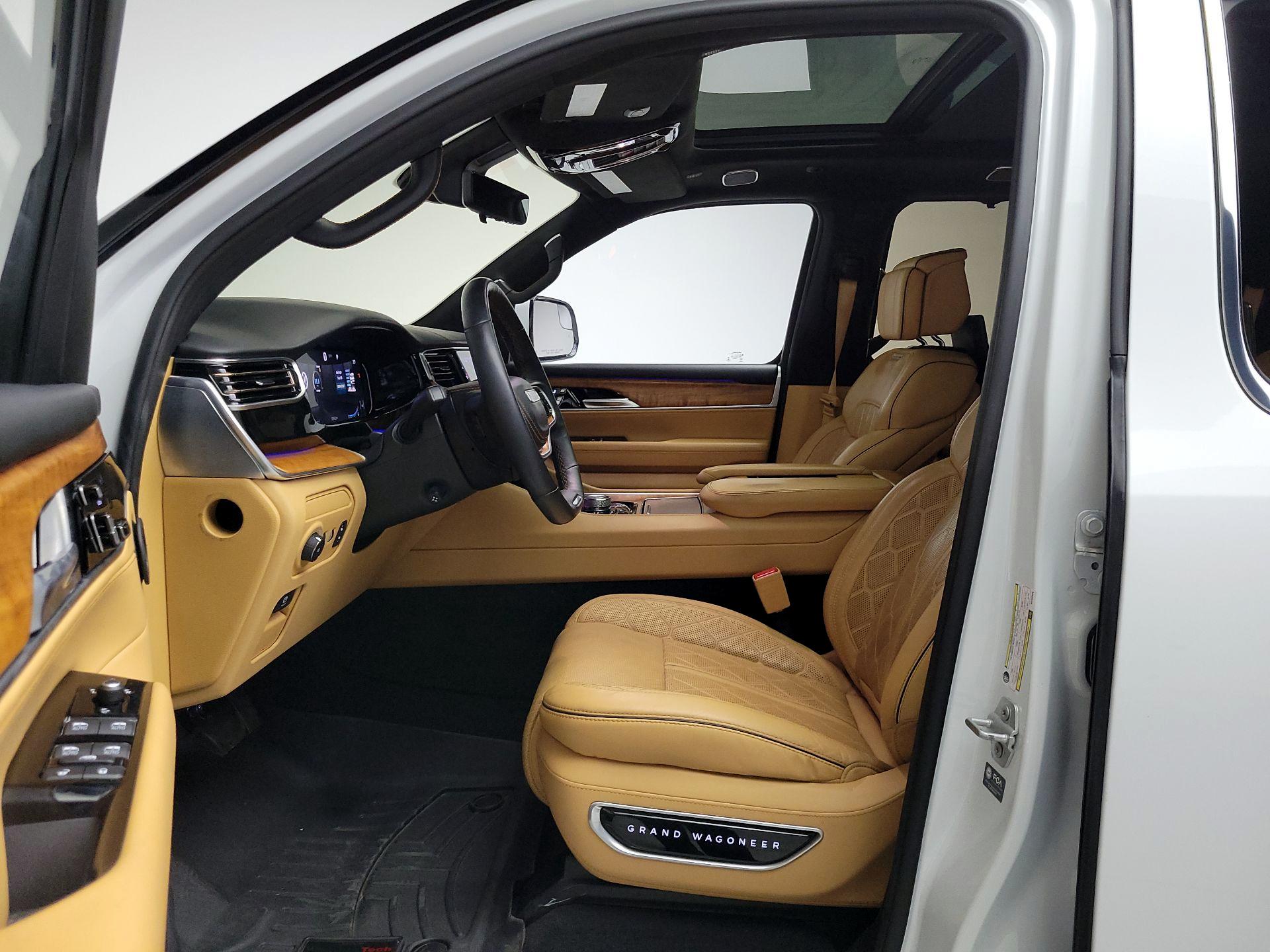 Thumbnail: 2022 Jeep Grand Wagoneer - 11