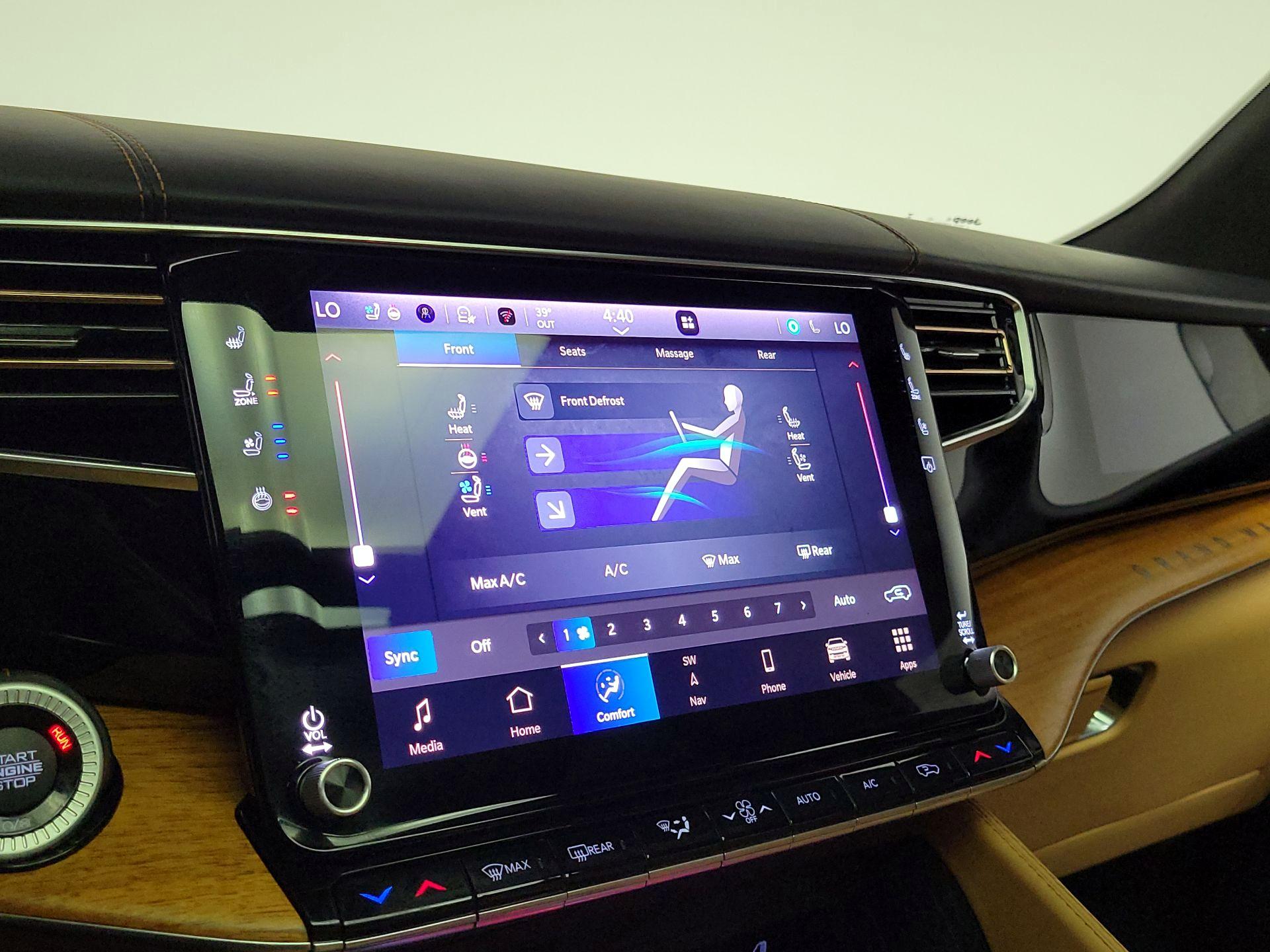 Thumbnail: 2022 Jeep Grand Wagoneer - 17