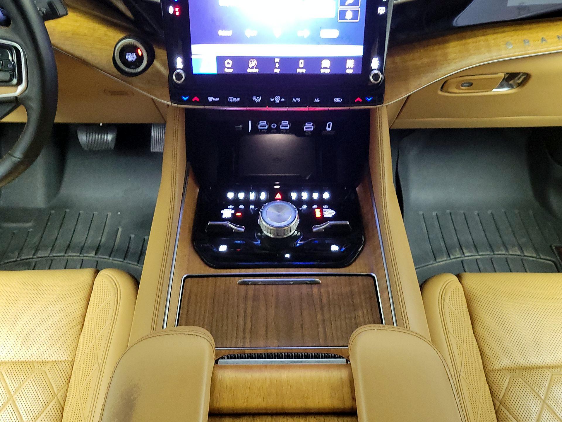 Thumbnail: 2022 Jeep Grand Wagoneer - 18