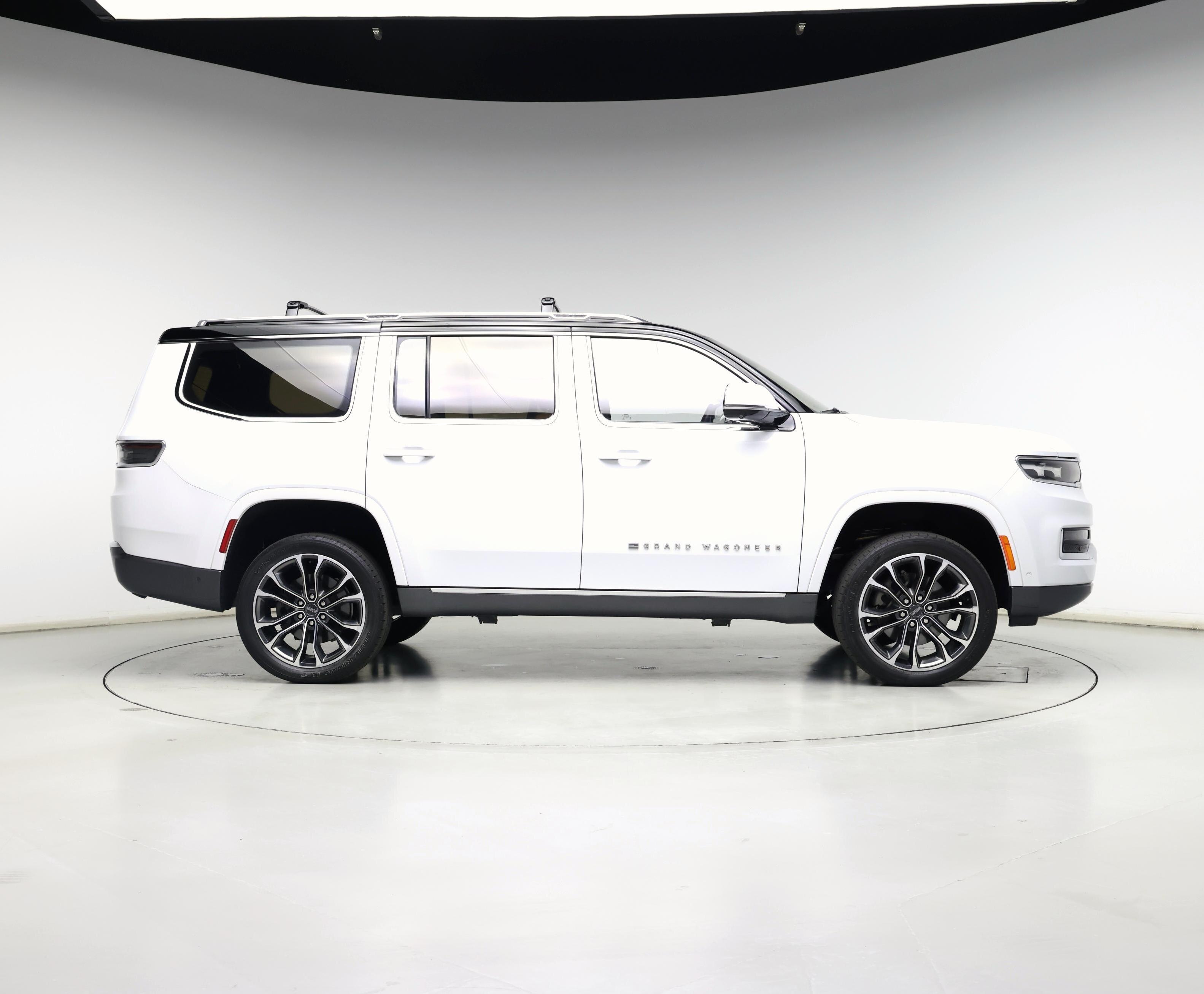 Thumbnail: 2022 Jeep Grand Wagoneer - 7