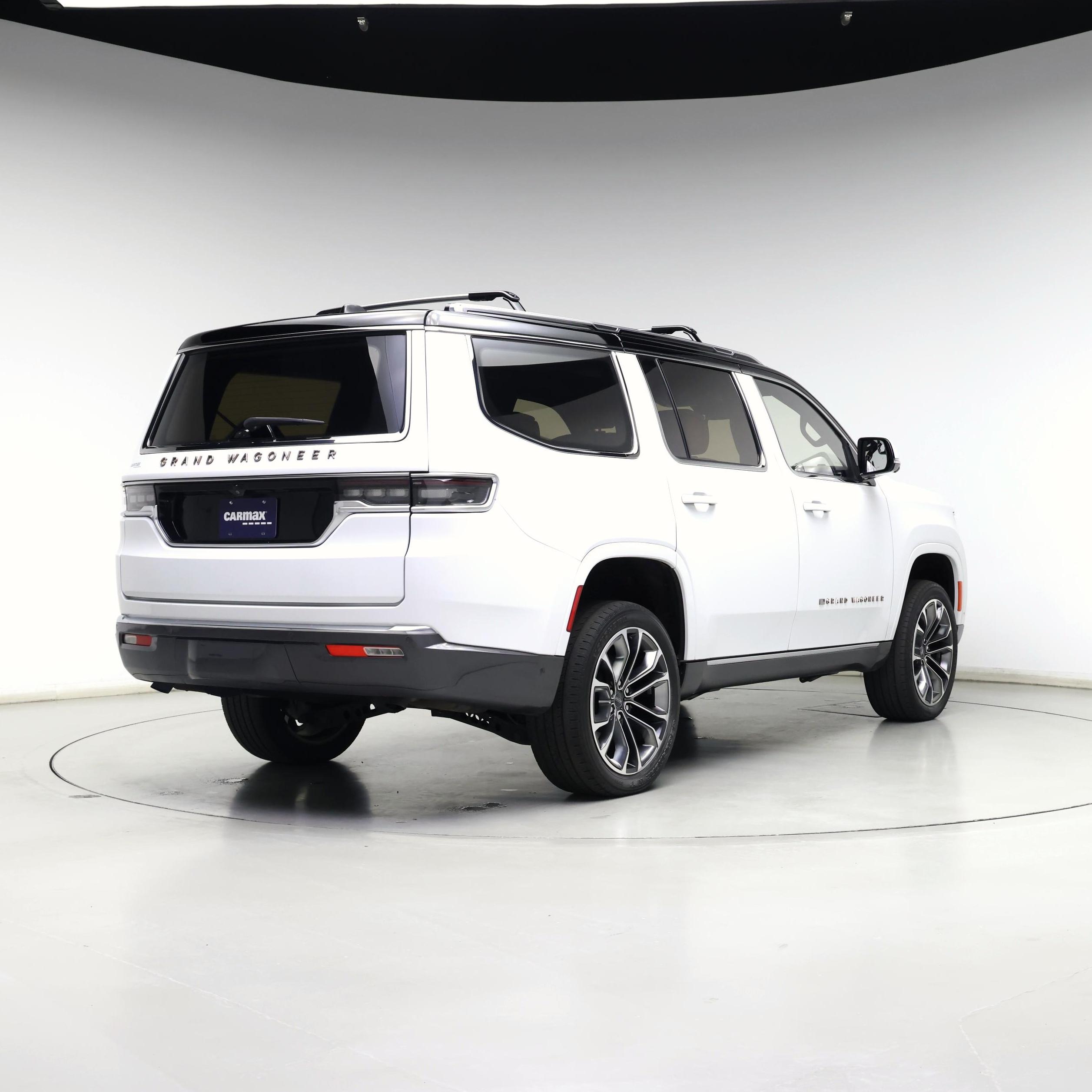 Thumbnail: 2022 Jeep Grand Wagoneer - 8