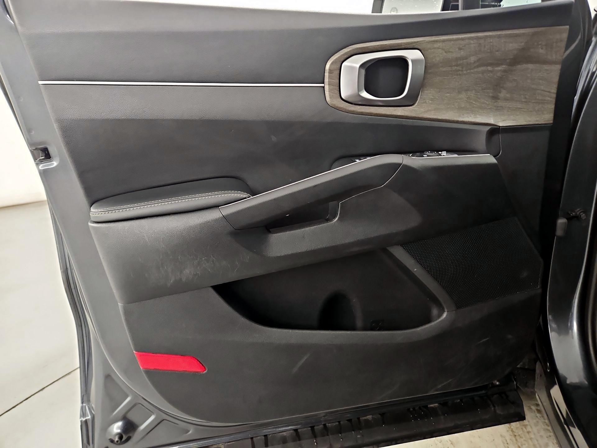 Thumbnail: 2021 Kia Sorento - 12