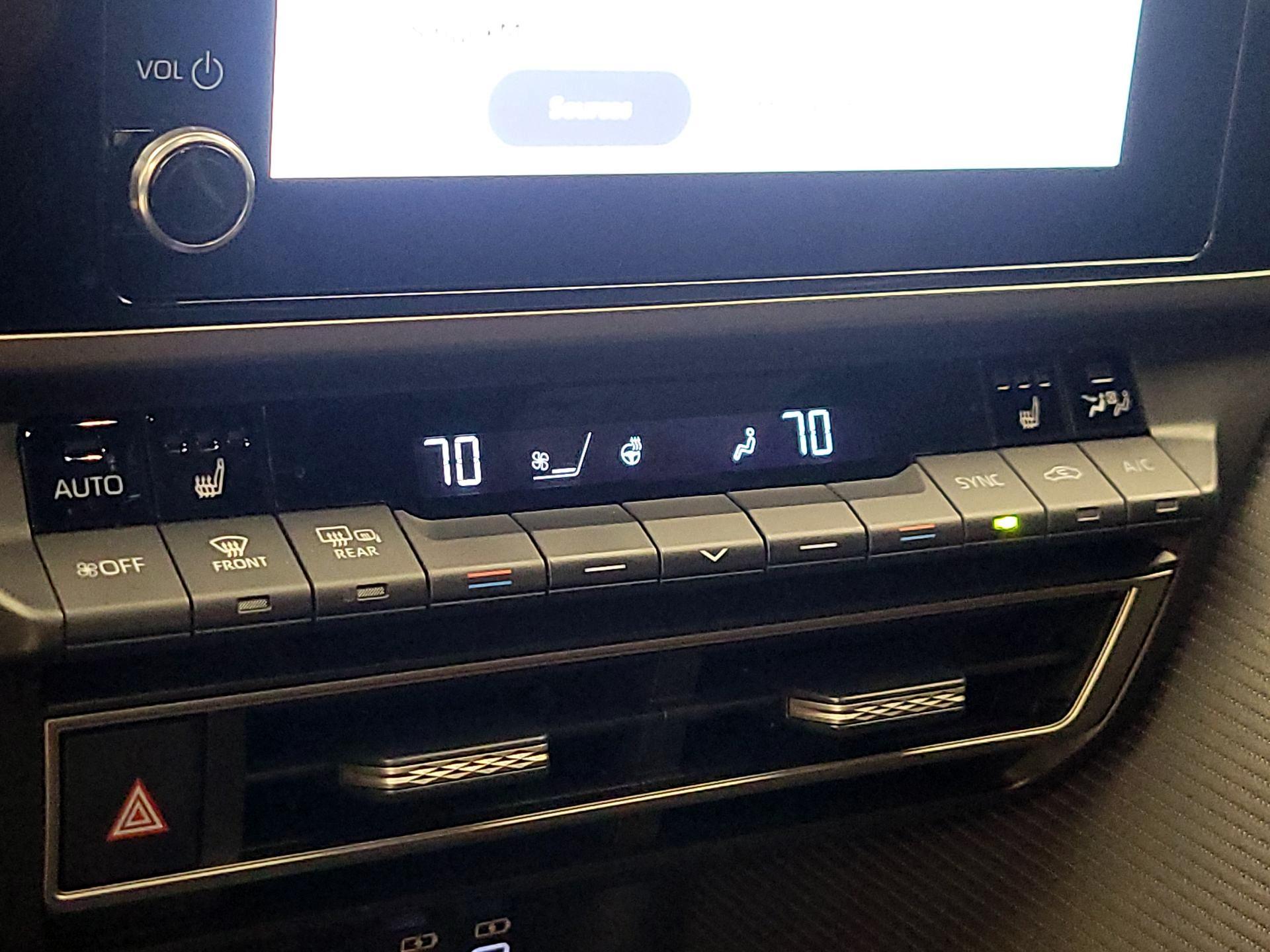 Thumbnail: 2025 Toyota Camry - 16