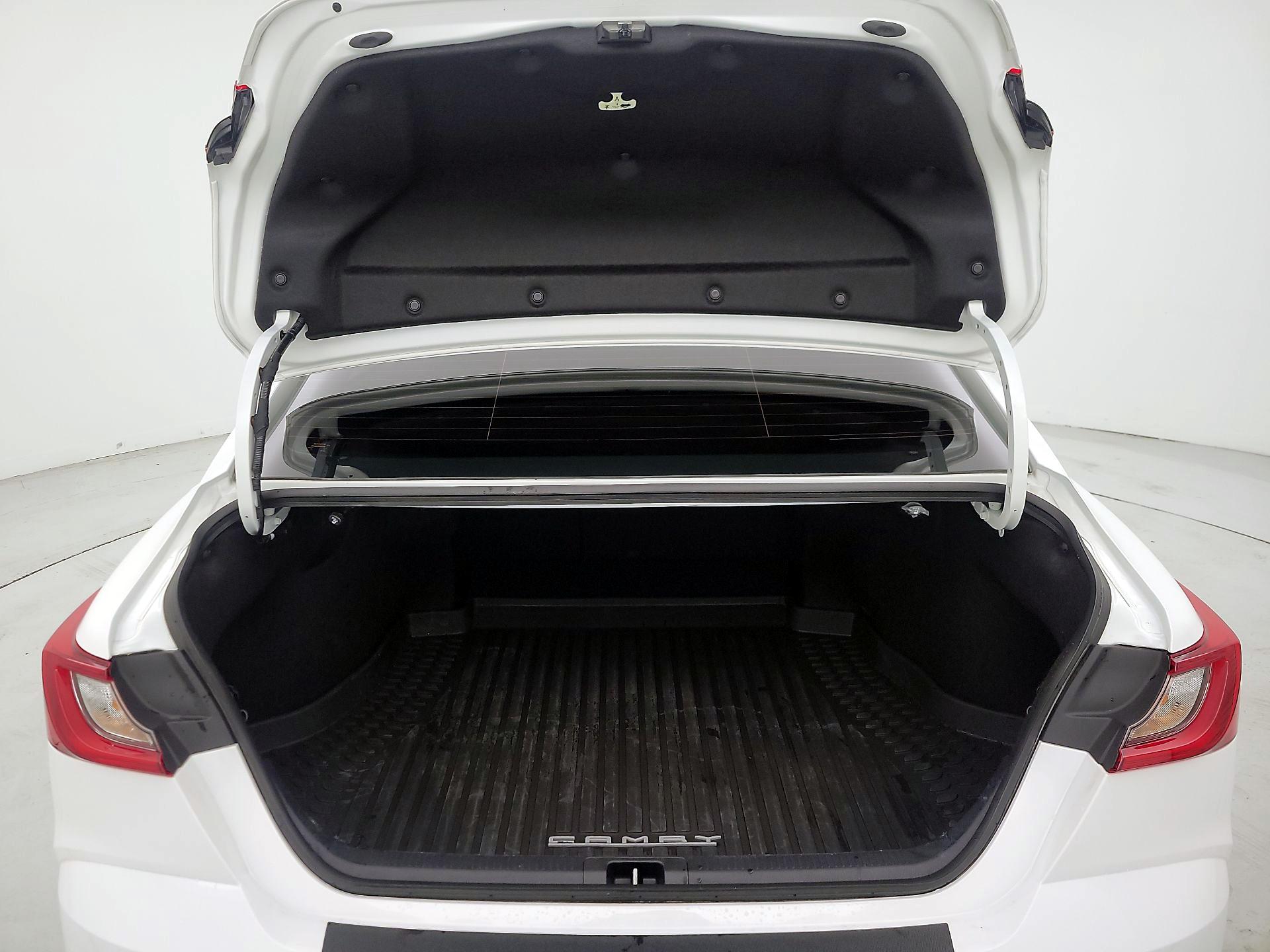 Thumbnail: 2025 Toyota Camry - 20