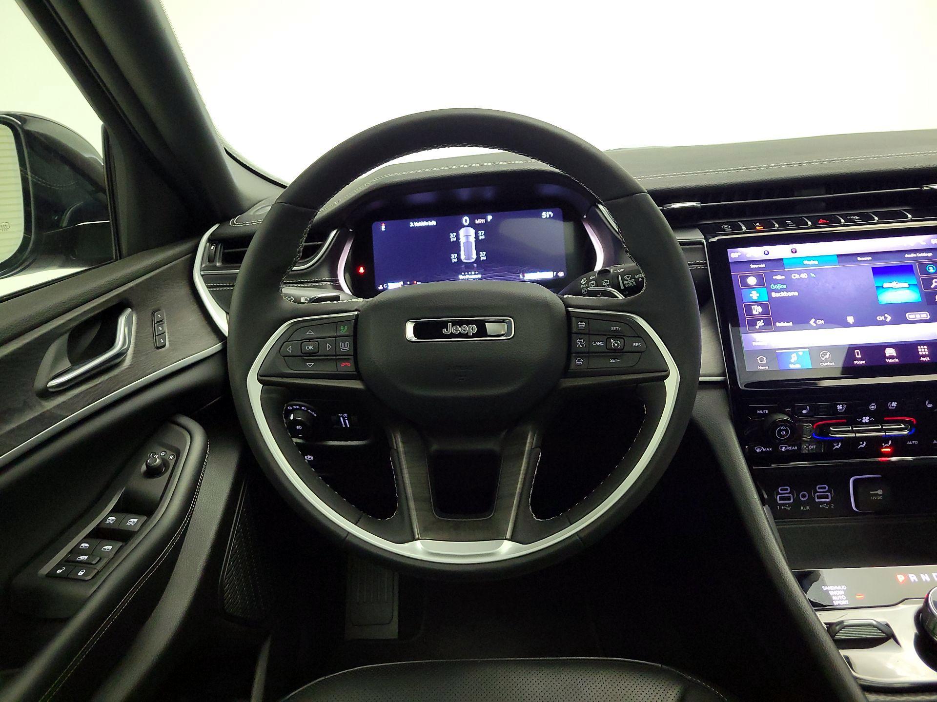 Thumbnail: 2025 Jeep Grand Cherokee - 10