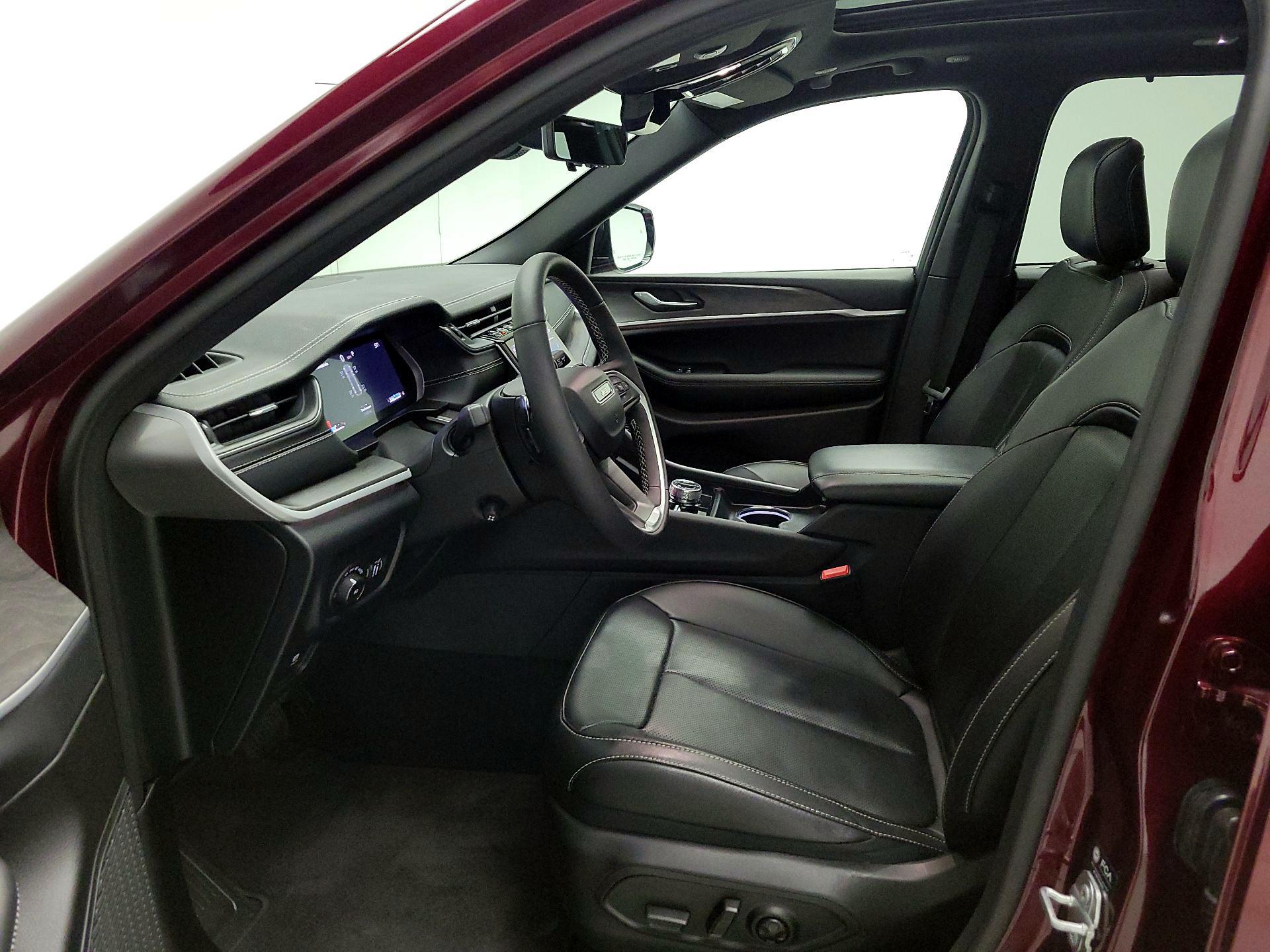 Thumbnail: 2025 Jeep Grand Cherokee - 11