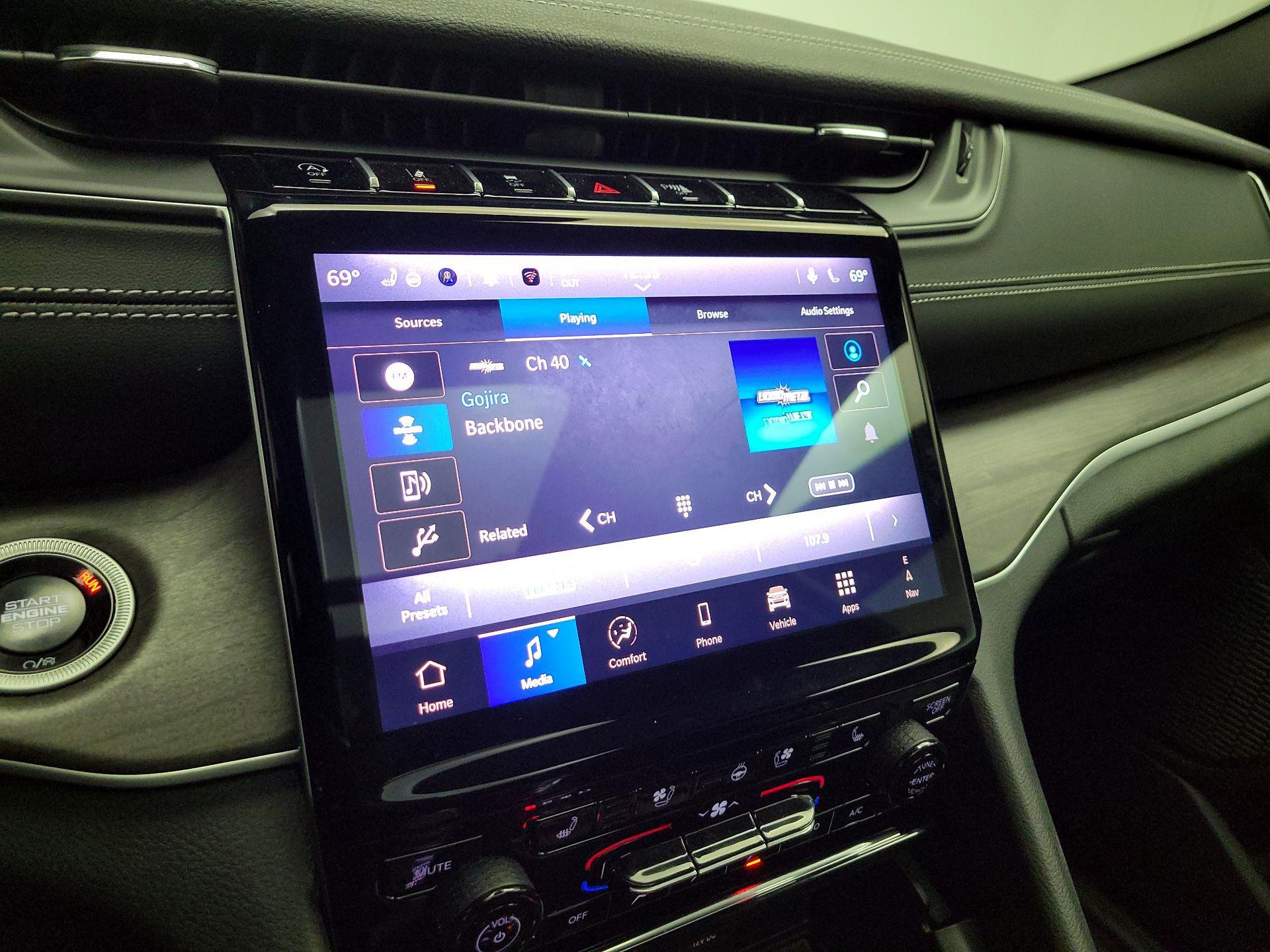 Thumbnail: 2025 Jeep Grand Cherokee - 14