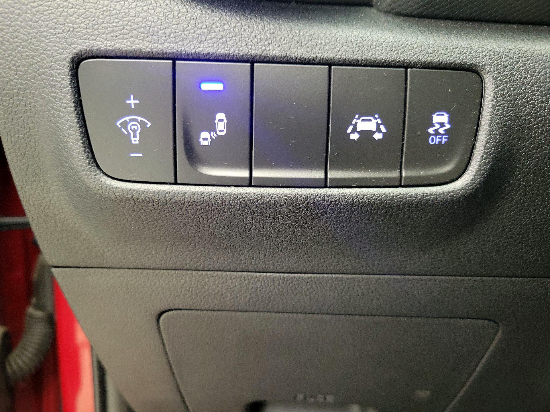 Thumbnail: 2020 Hyundai Kona - 13