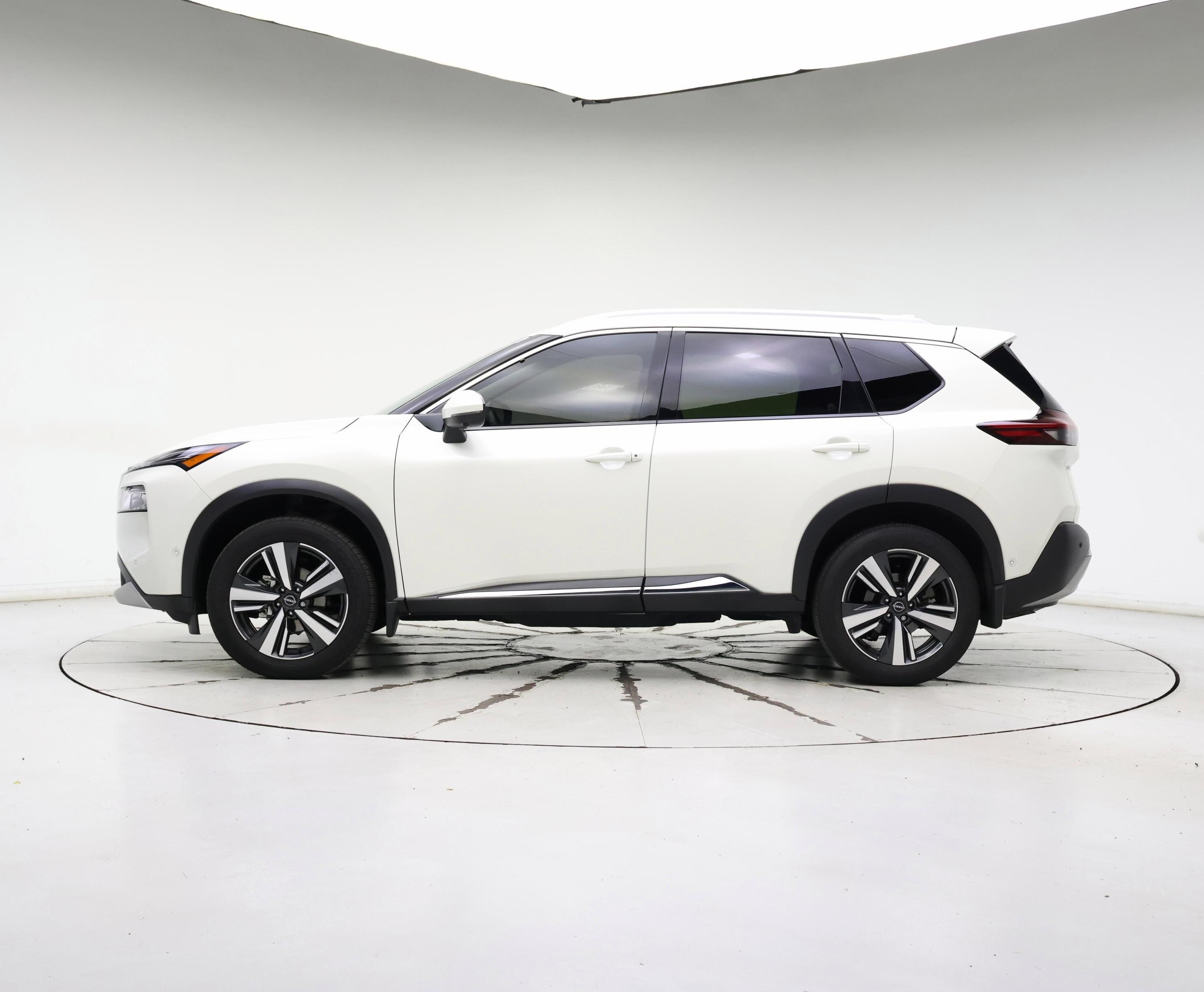 Thumbnail: 2023 Nissan Rogue - 3