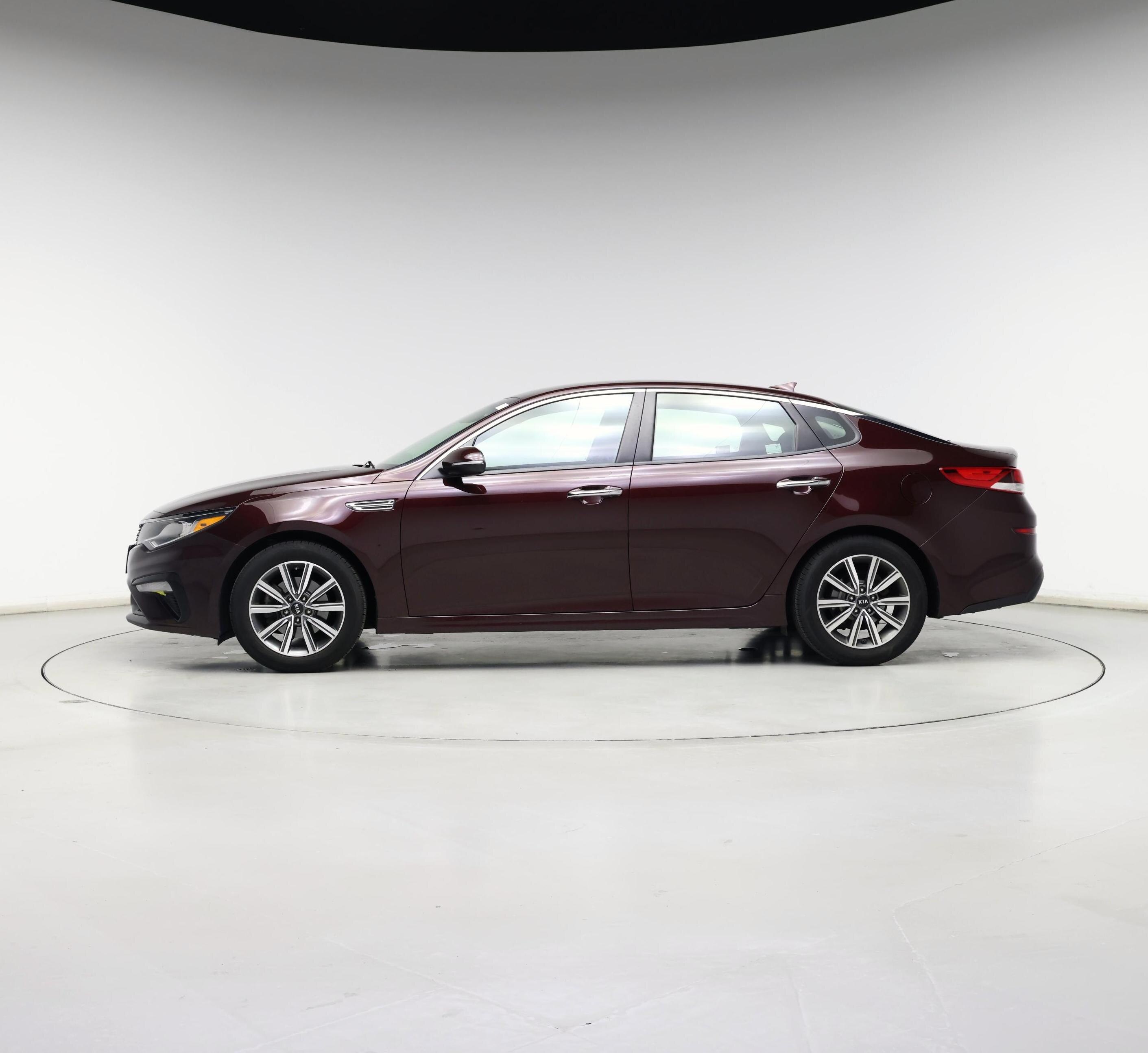 Thumbnail: 2019 Kia Optima - 3