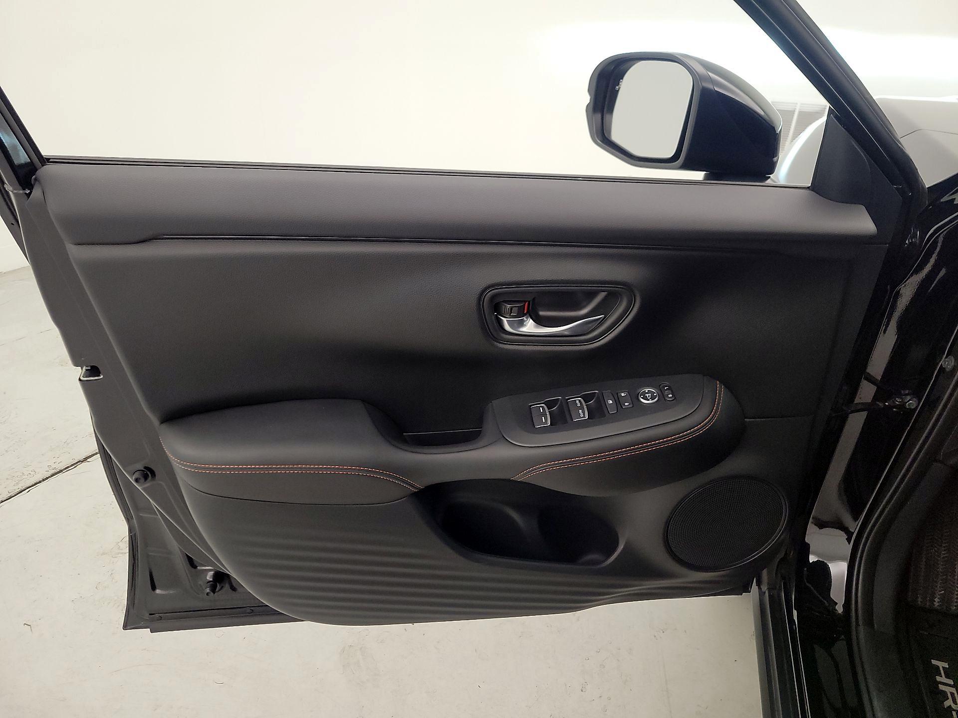 Thumbnail: 2025 Honda HR-V - 12