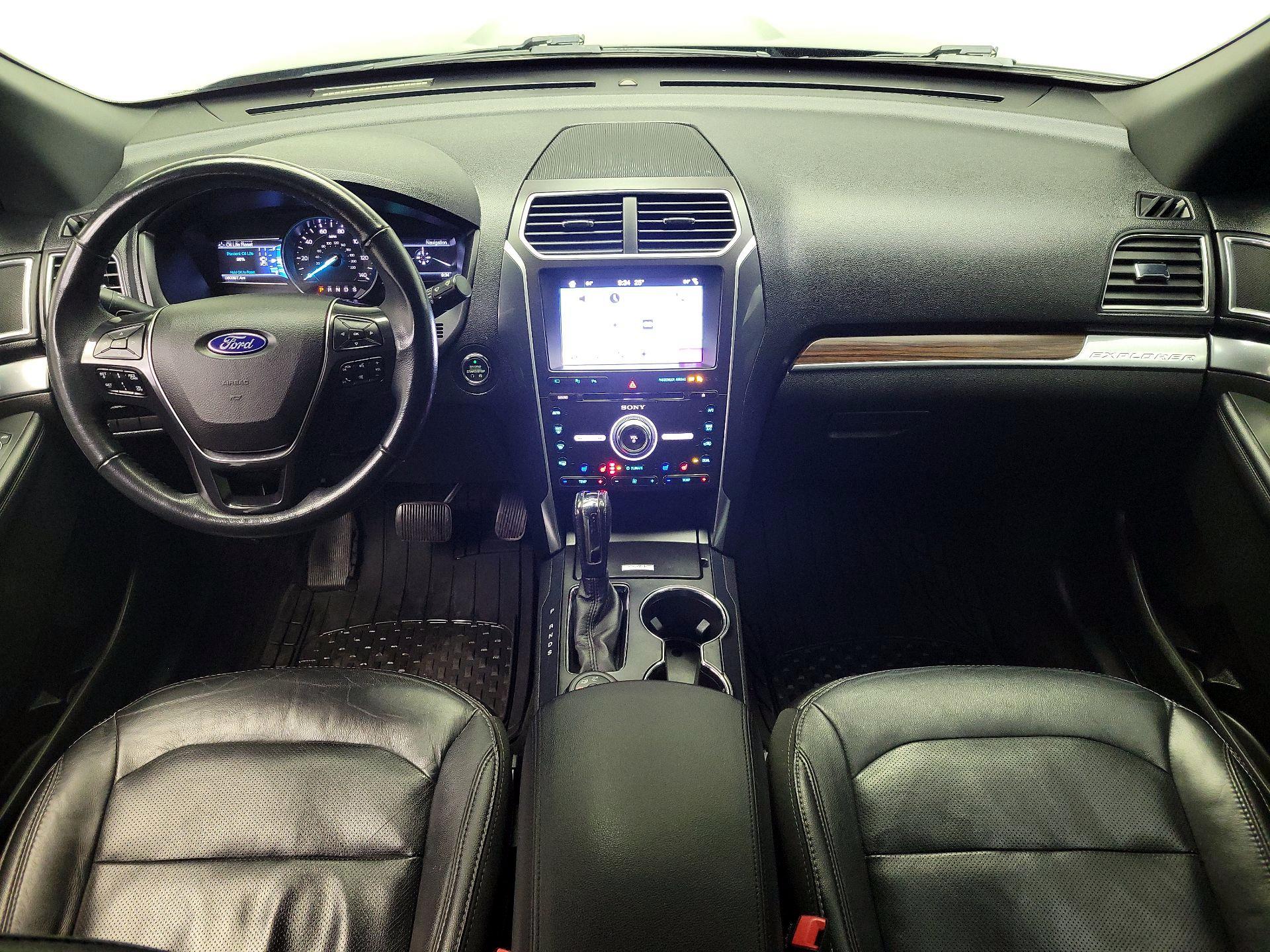 Thumbnail: 2017 Ford Explorer - 9