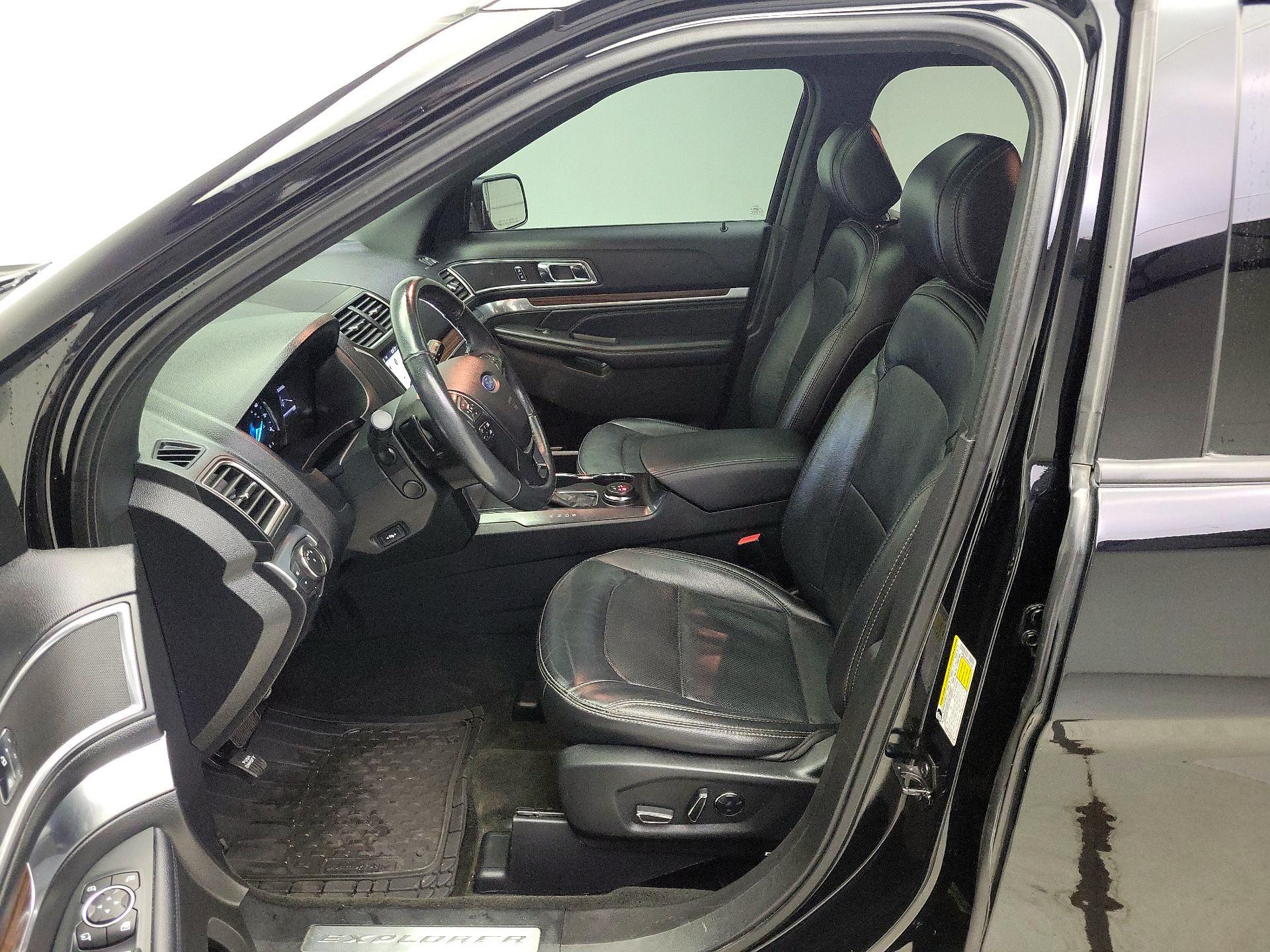 Thumbnail: 2017 Ford Explorer - 11