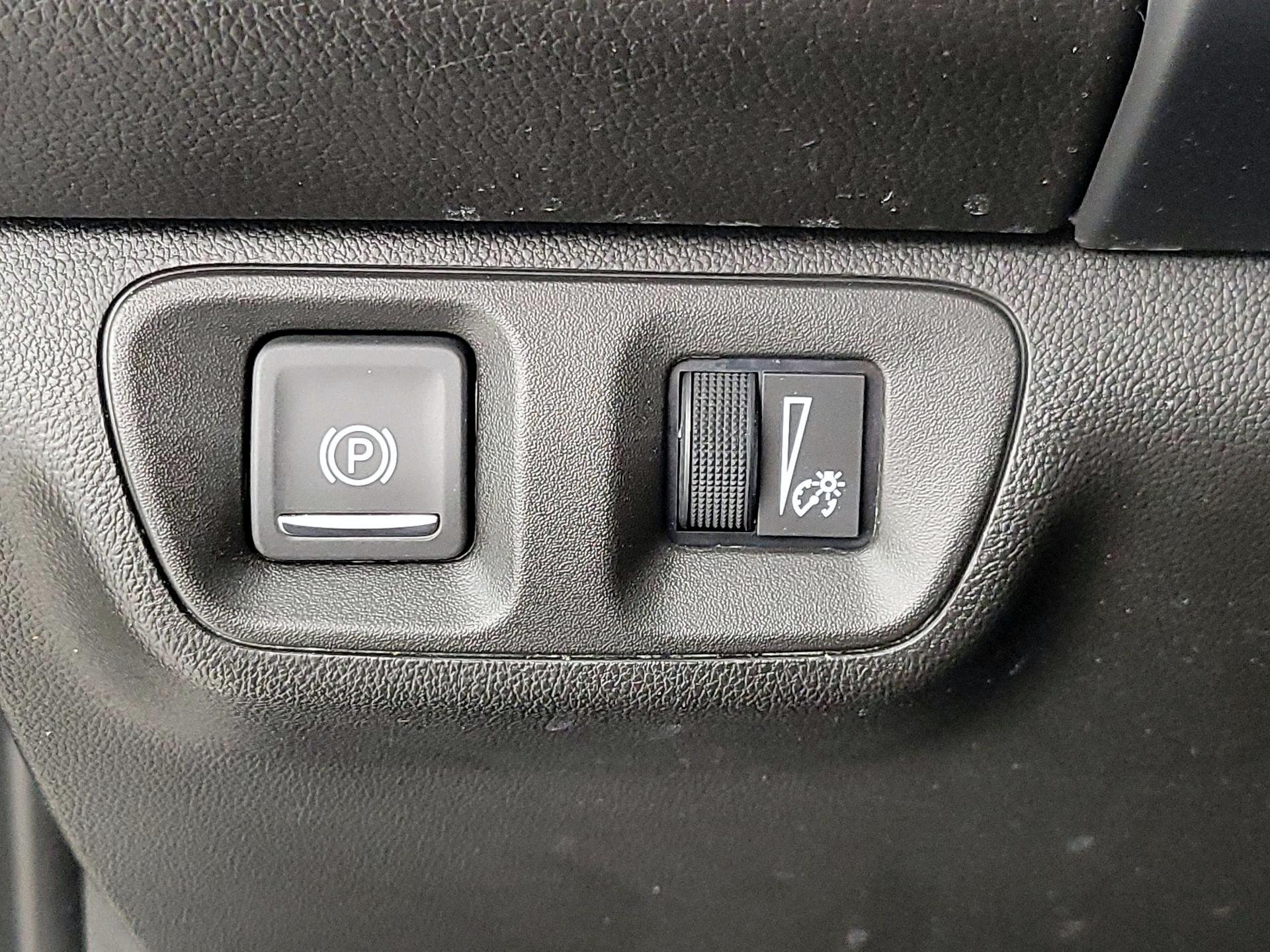 Thumbnail: 2023 GMC Acadia - 13