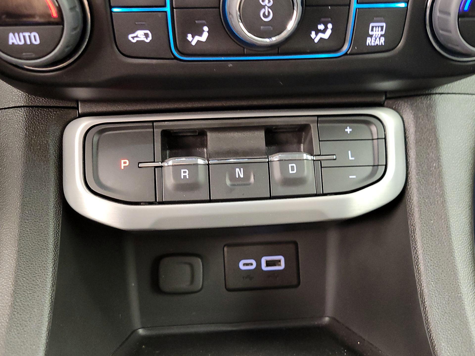 Thumbnail: 2023 GMC Acadia - 17