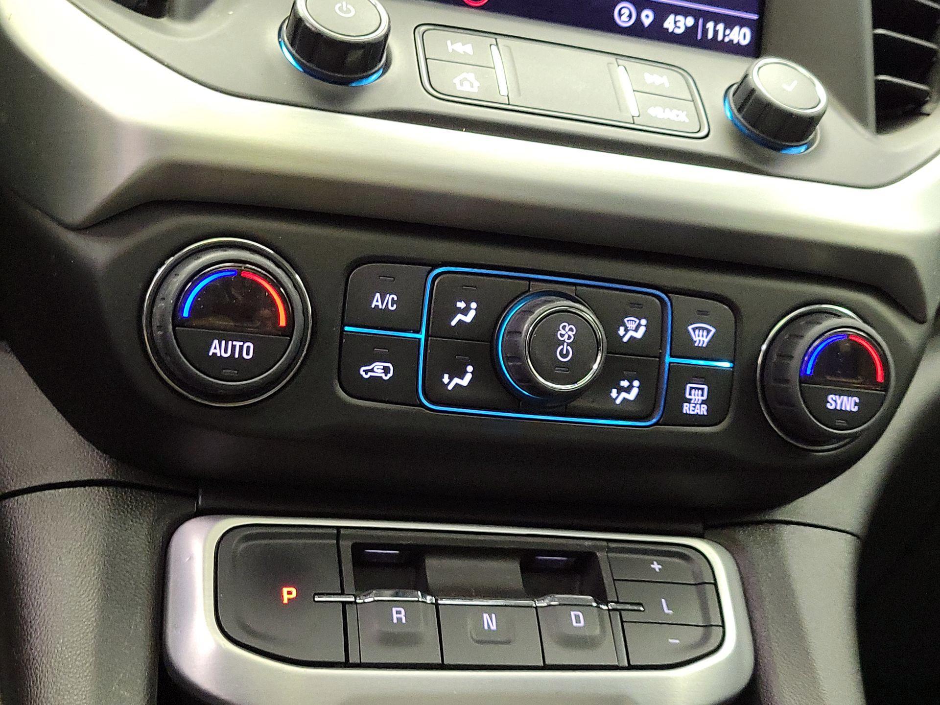 Thumbnail: 2023 GMC Acadia - 16