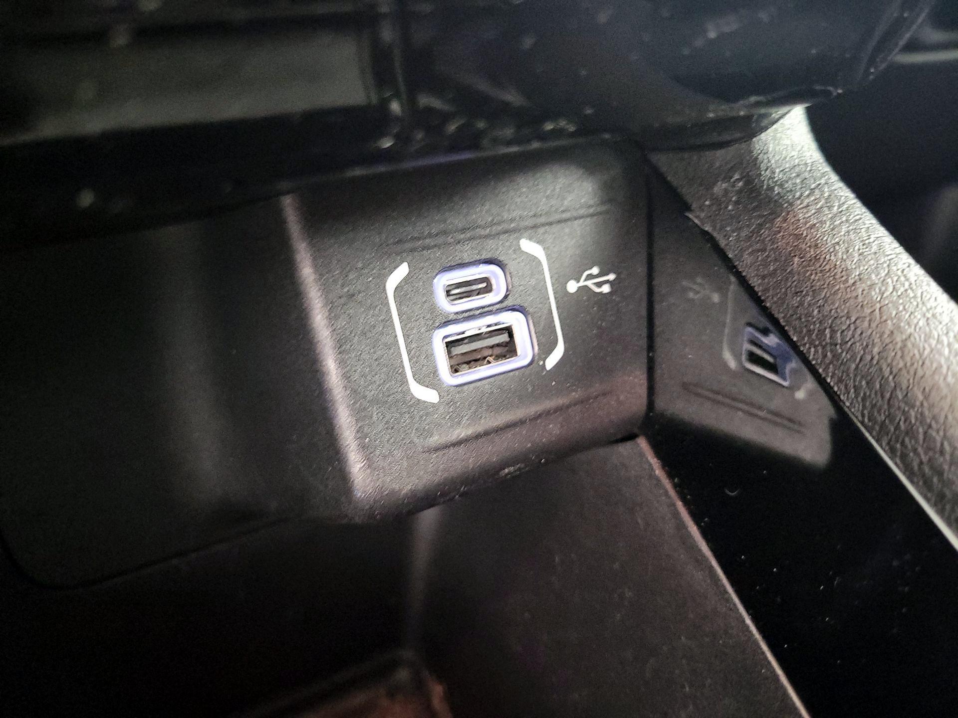 Thumbnail: 2022 Jeep Compass - 18