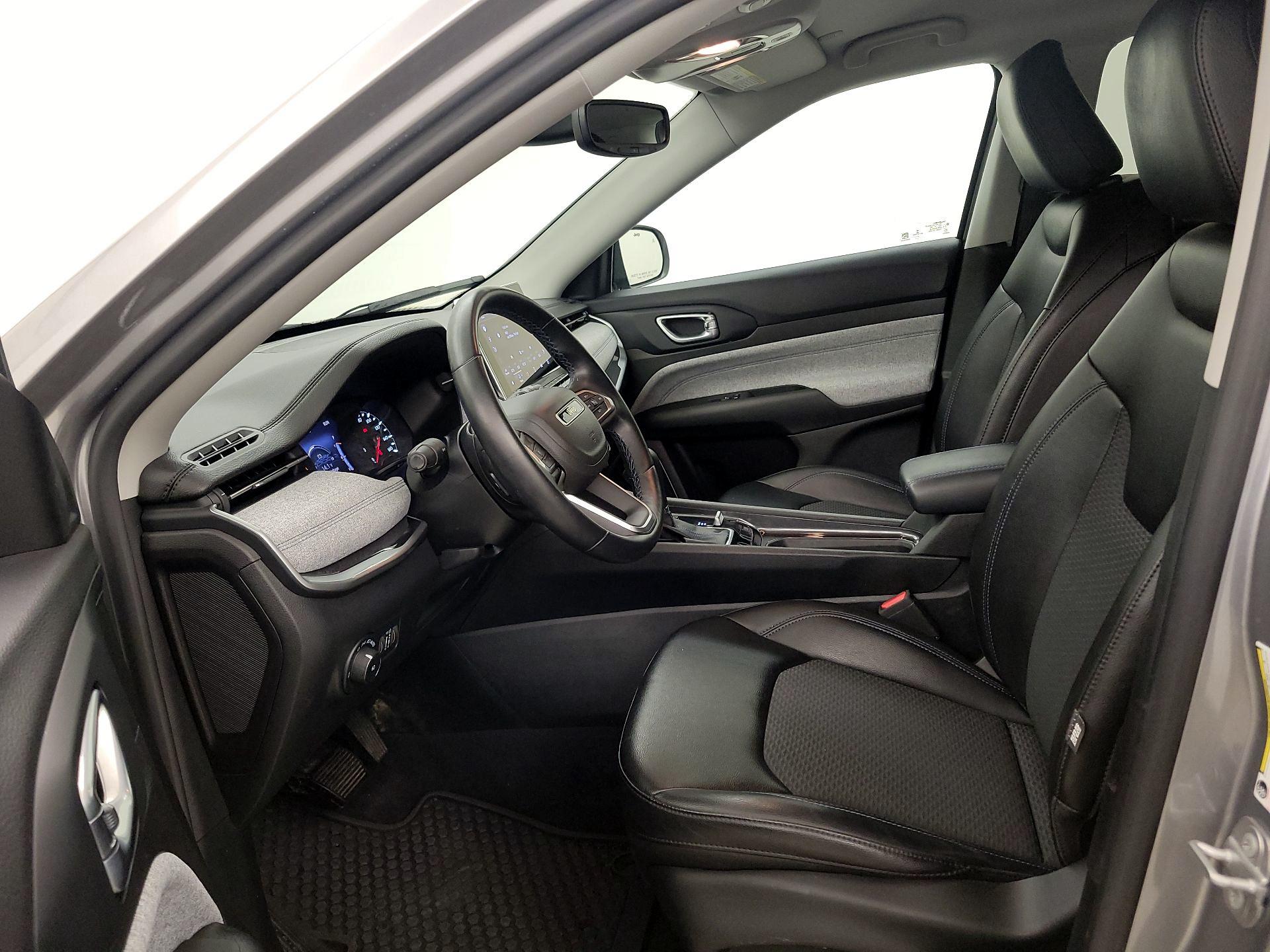 Thumbnail: 2022 Jeep Compass - 11