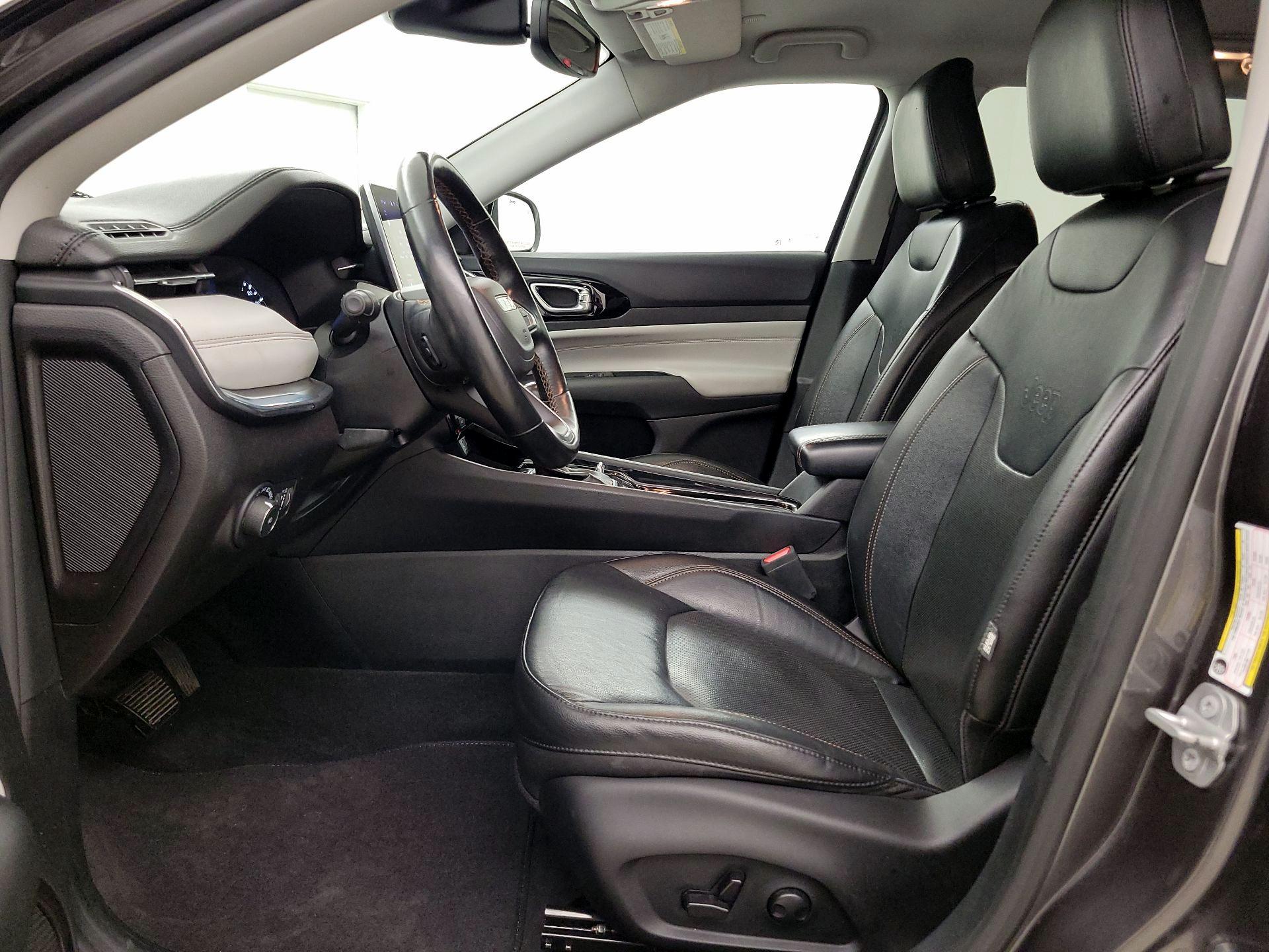 Thumbnail: 2022 Jeep Compass - 11