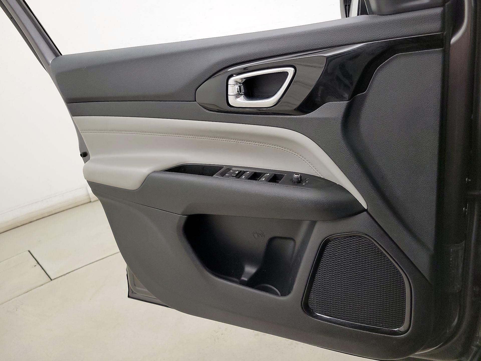 Thumbnail: 2022 Jeep Compass - 12