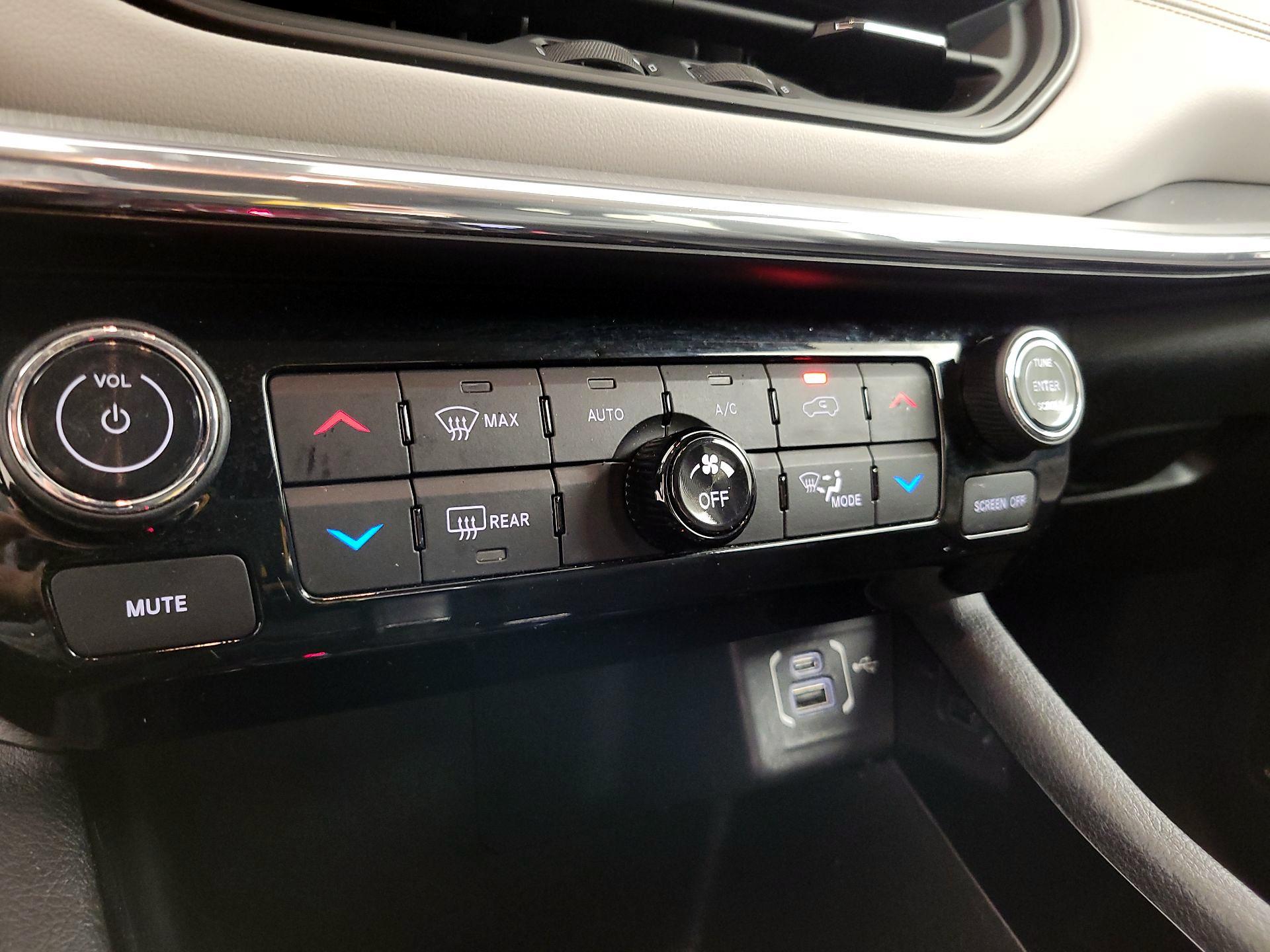 Thumbnail: 2022 Jeep Compass - 16