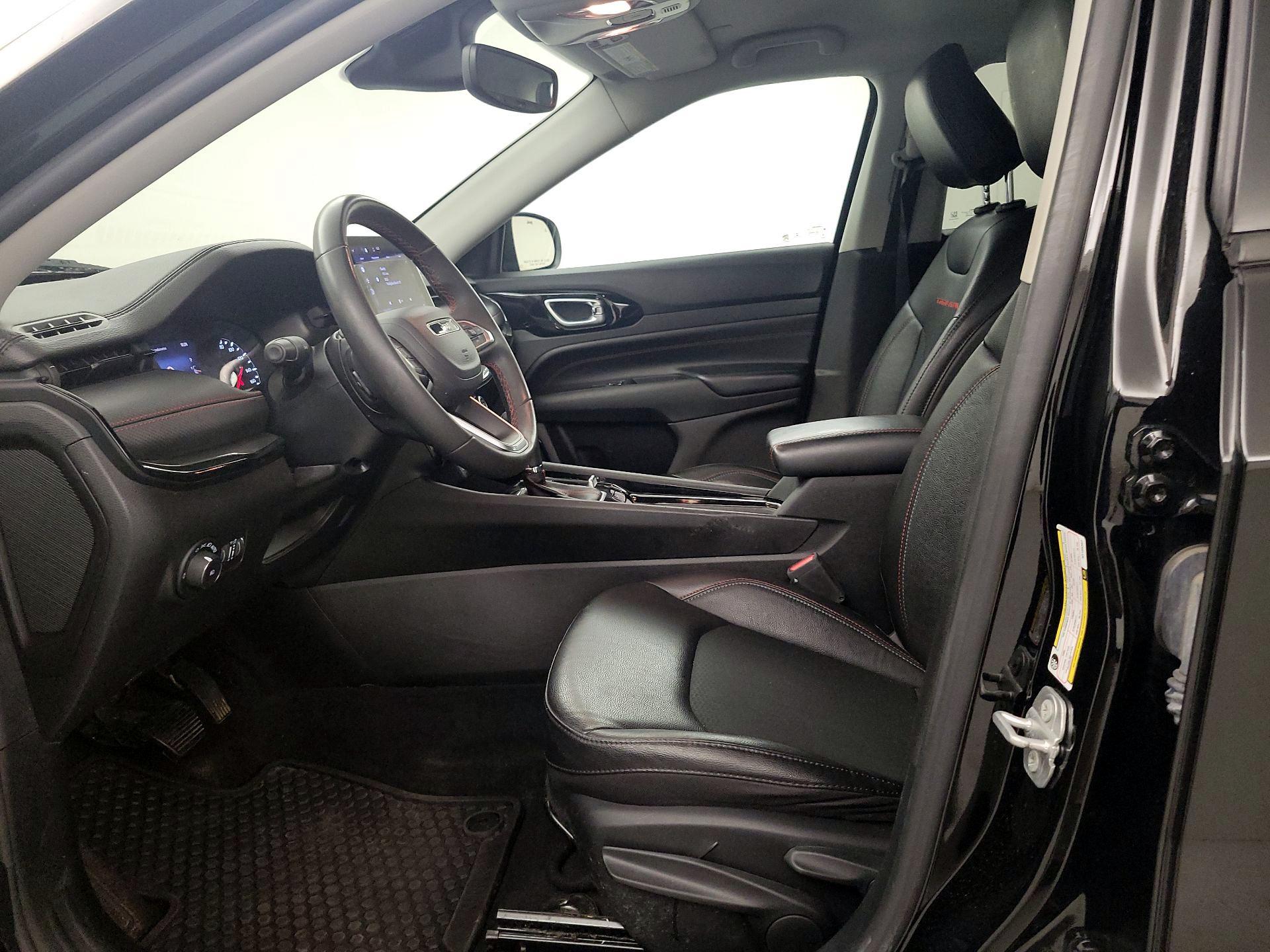 Thumbnail: 2022 Jeep Compass - 11