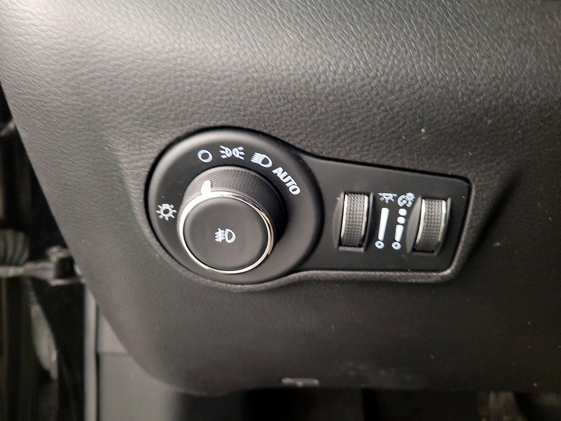 Thumbnail: 2022 Jeep Compass - 13