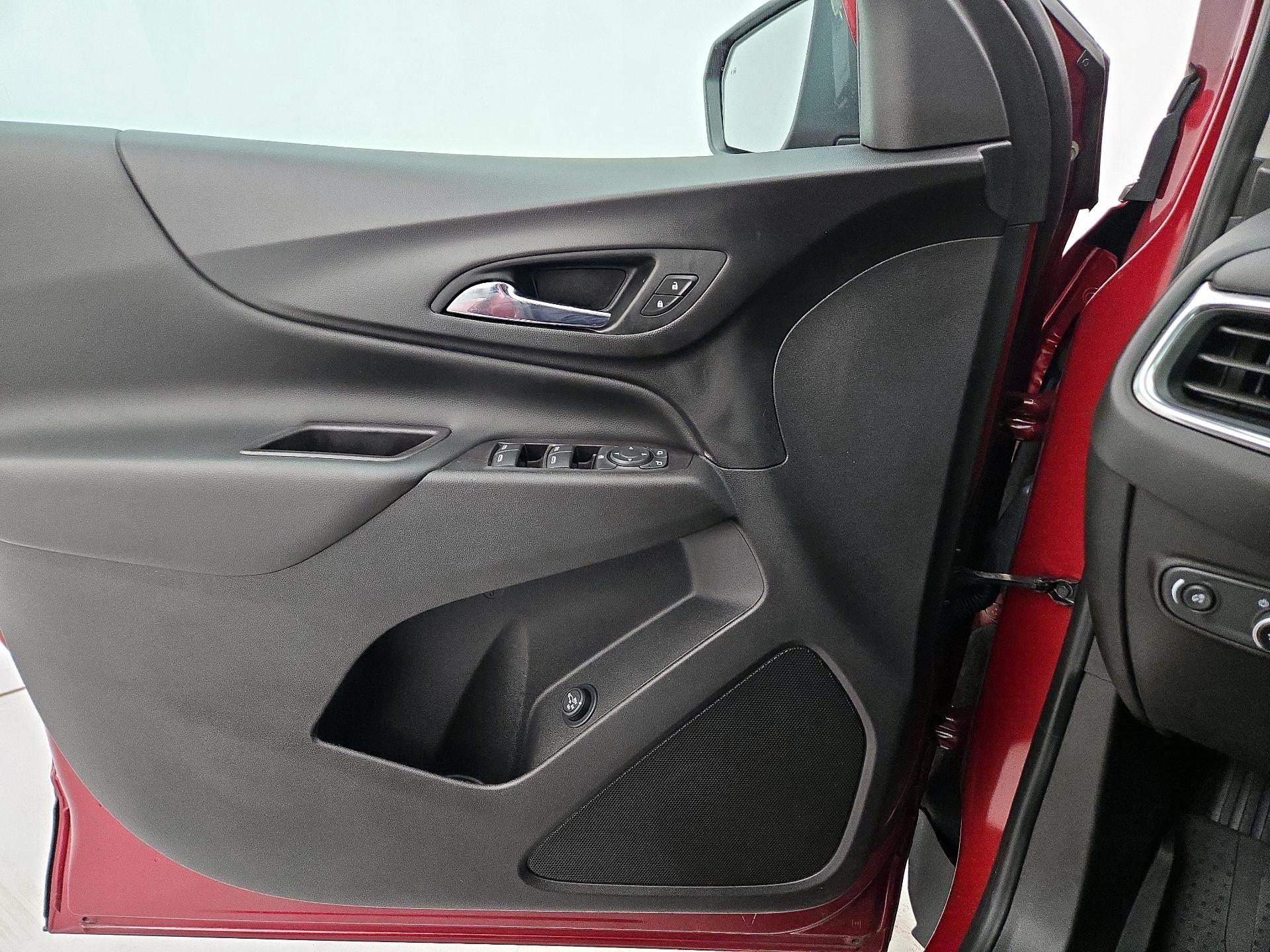 Thumbnail: 2021 Chevrolet Equinox - 12