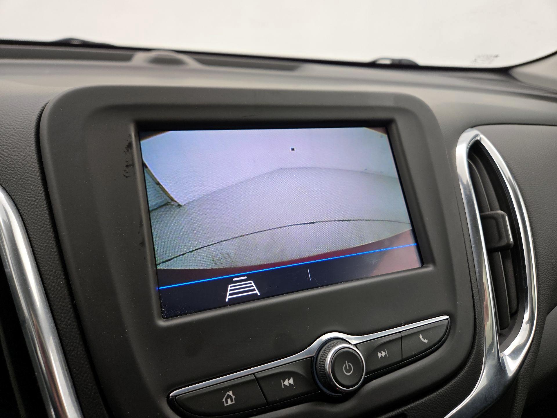 Thumbnail: 2021 Chevrolet Equinox - 14