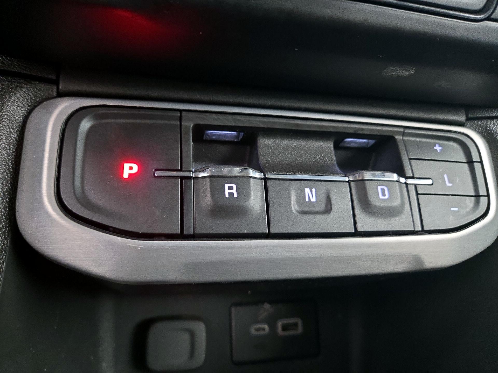 Thumbnail: 2023 GMC Acadia - 17