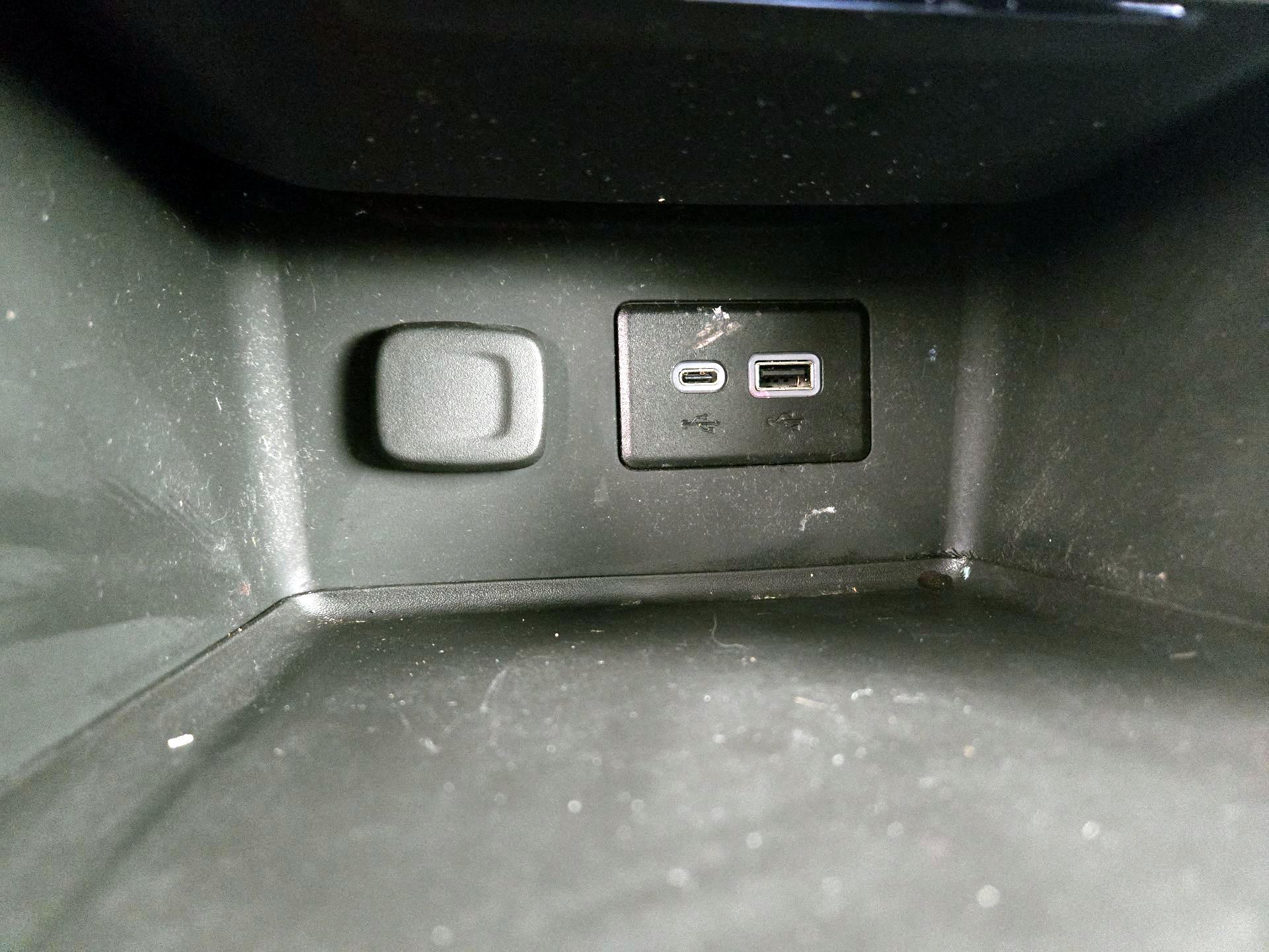 Thumbnail: 2023 GMC Acadia - 18