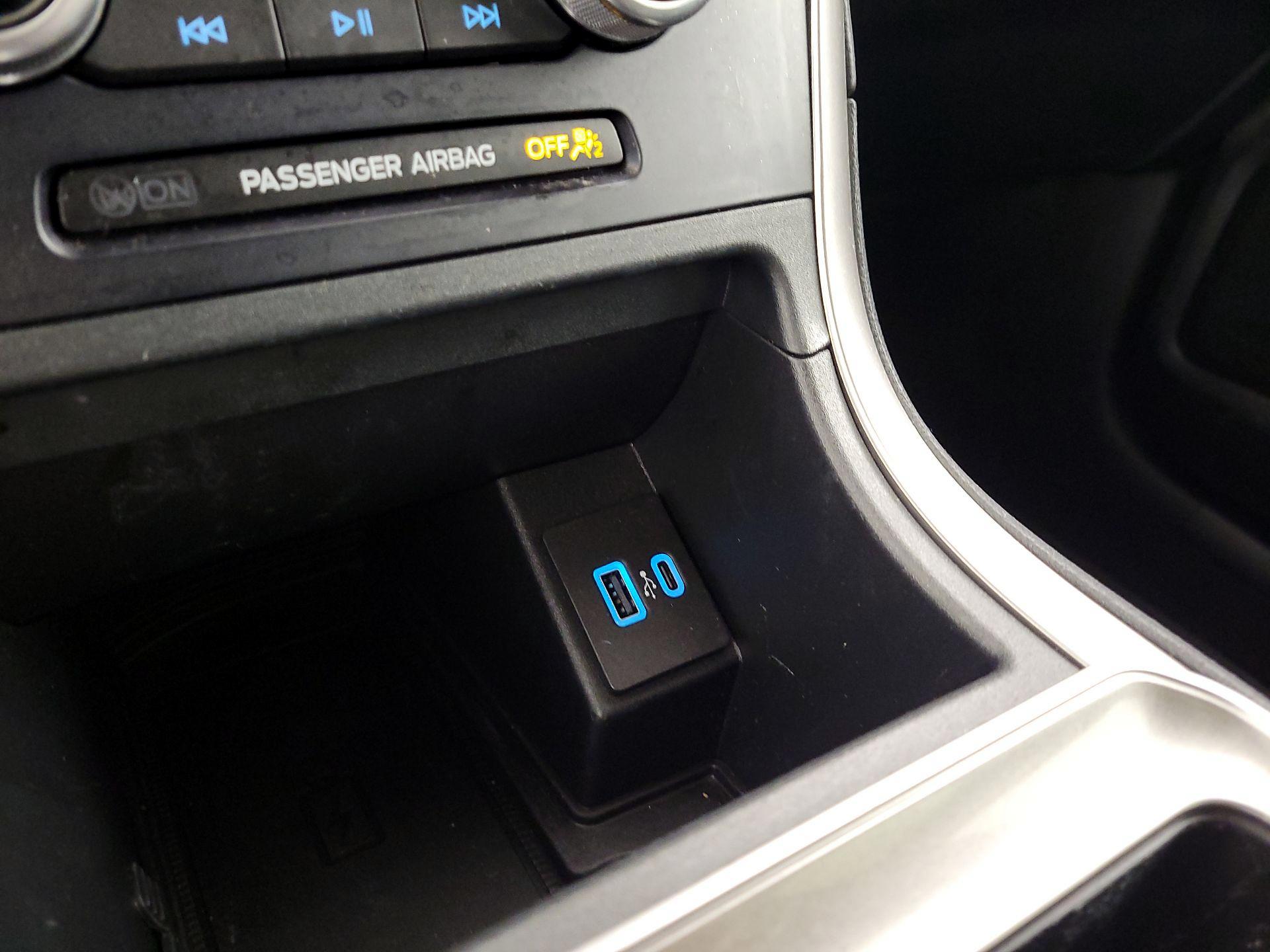 Thumbnail: 2023 Ford Edge - 18