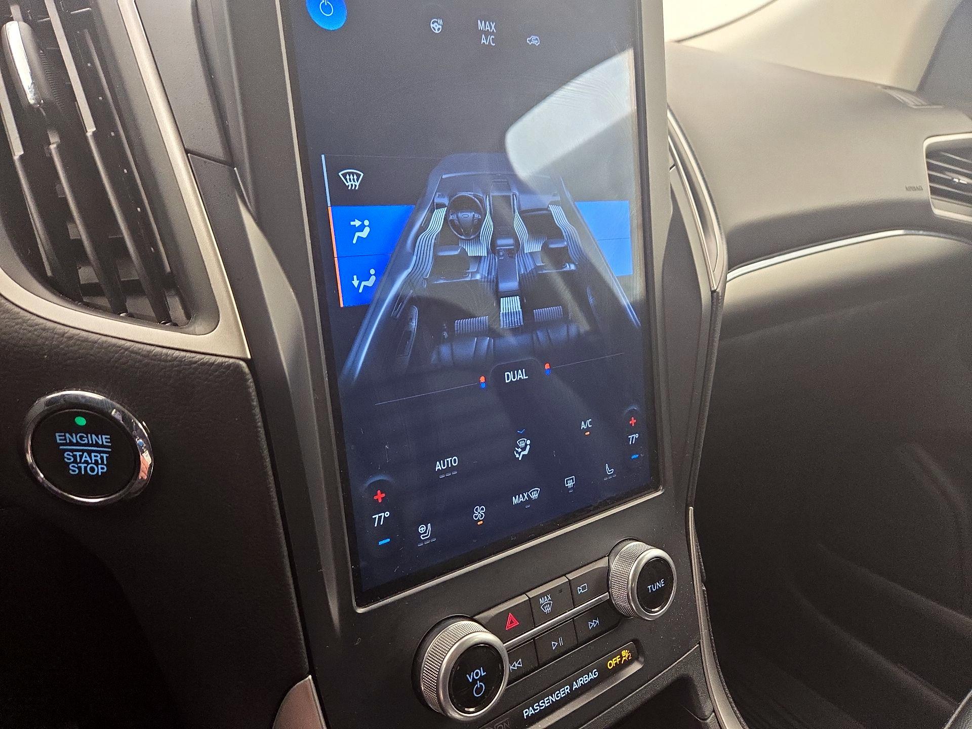 Thumbnail: 2022 Ford Edge - 16