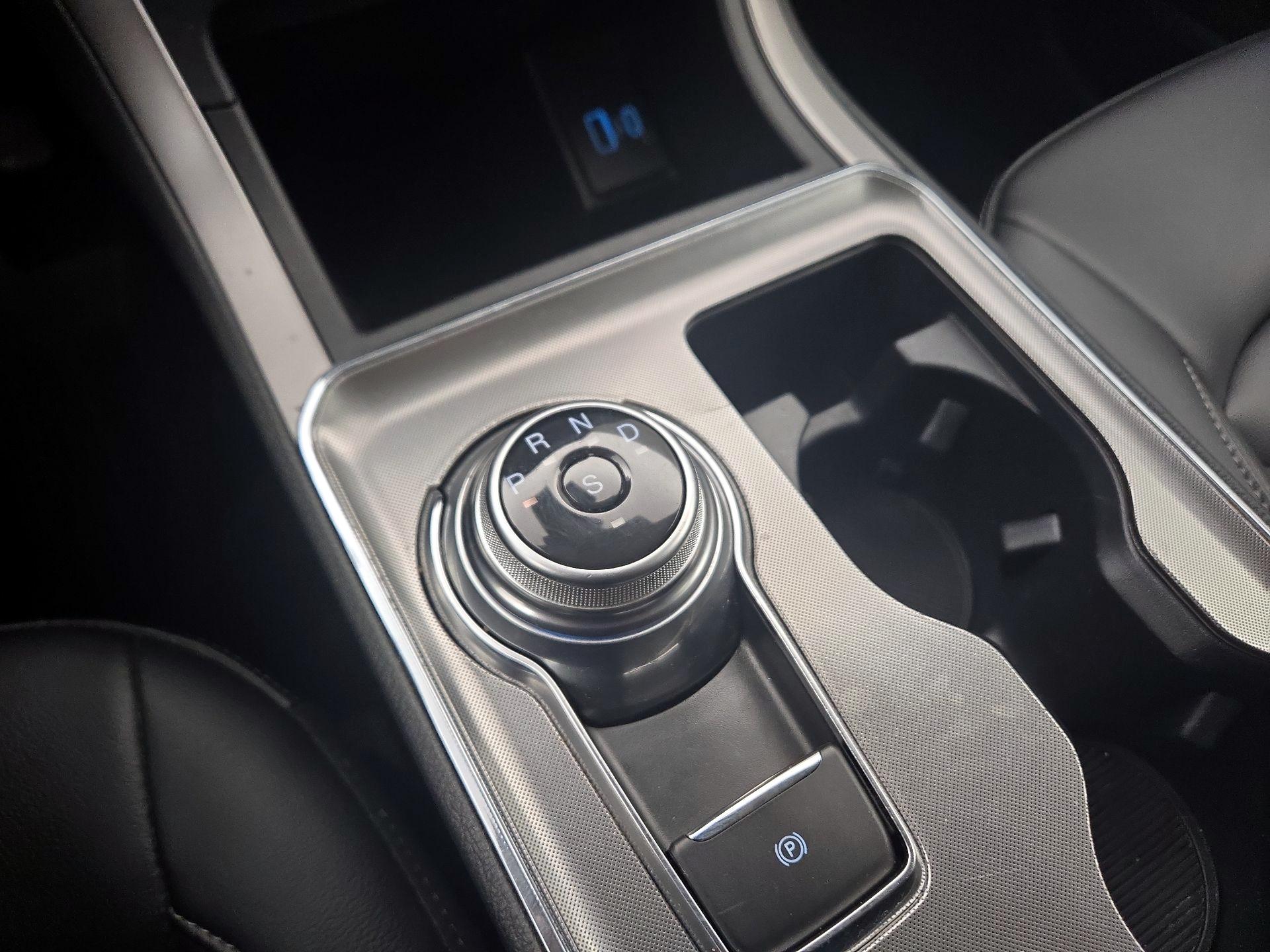 Thumbnail: 2022 Ford Edge - 17