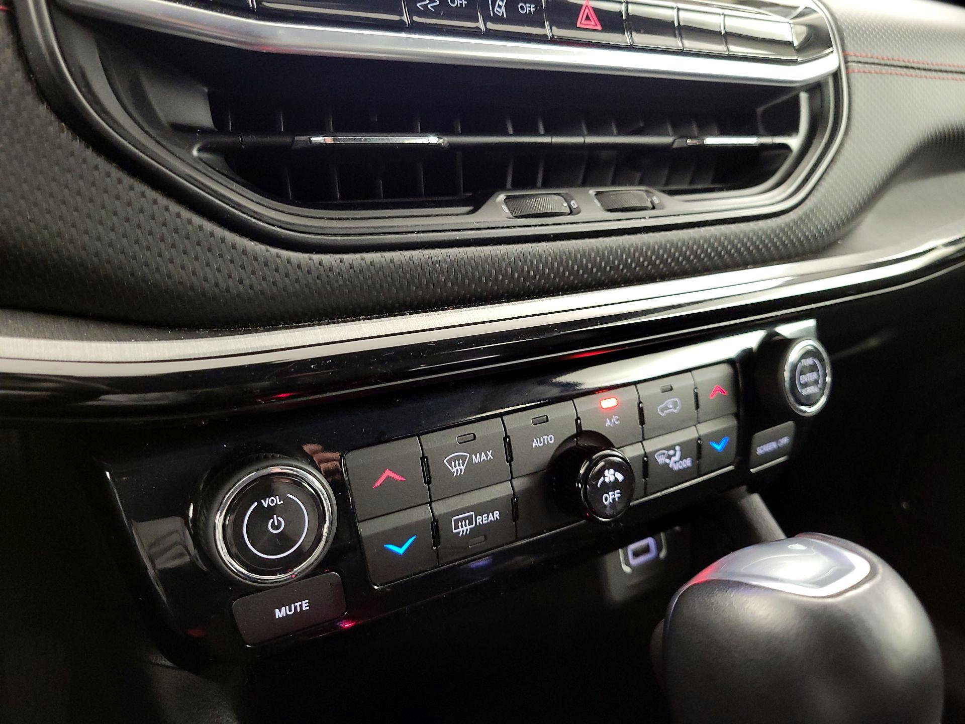 Thumbnail: 2022 Jeep Compass - 17