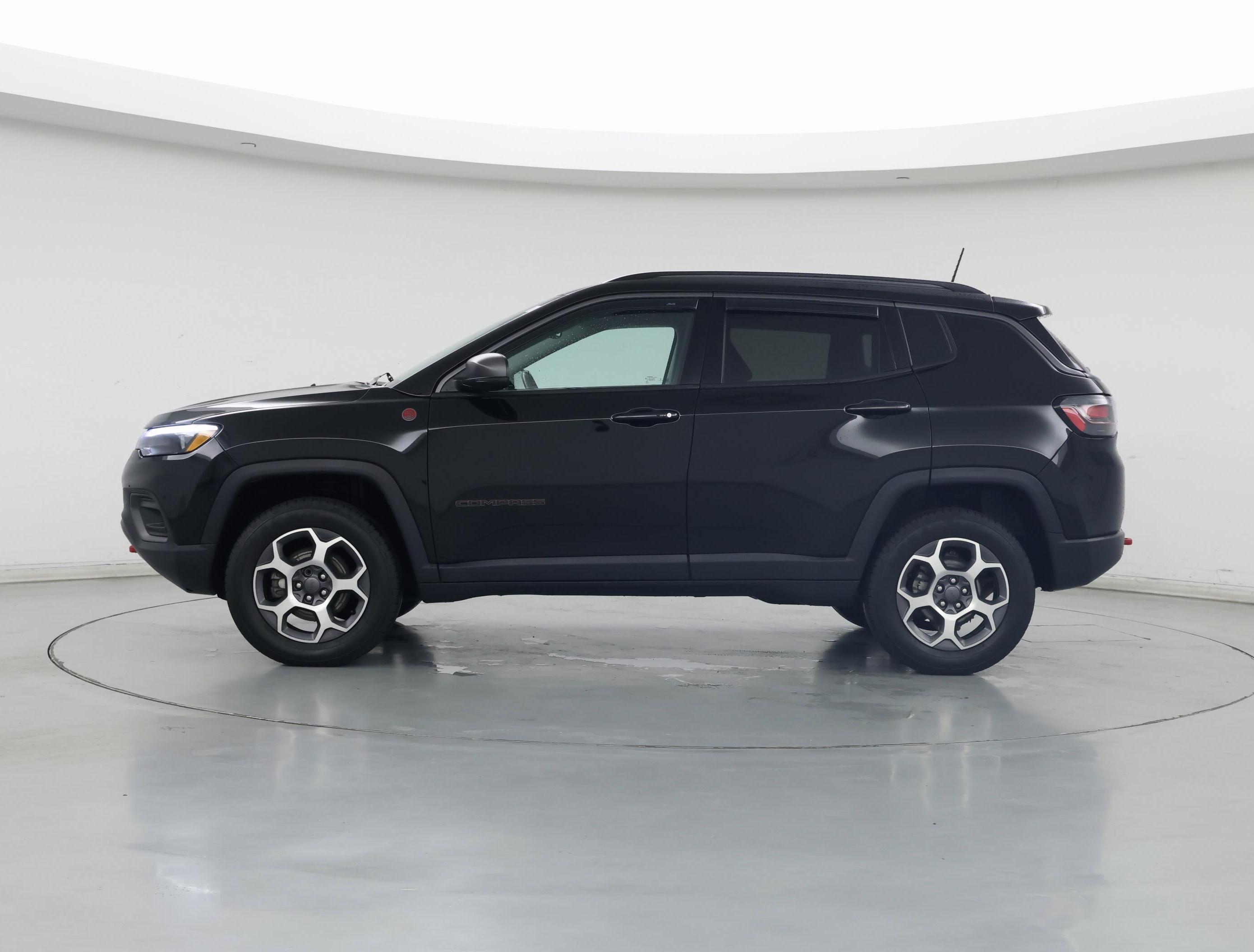 Thumbnail: 2022 Jeep Compass - 3