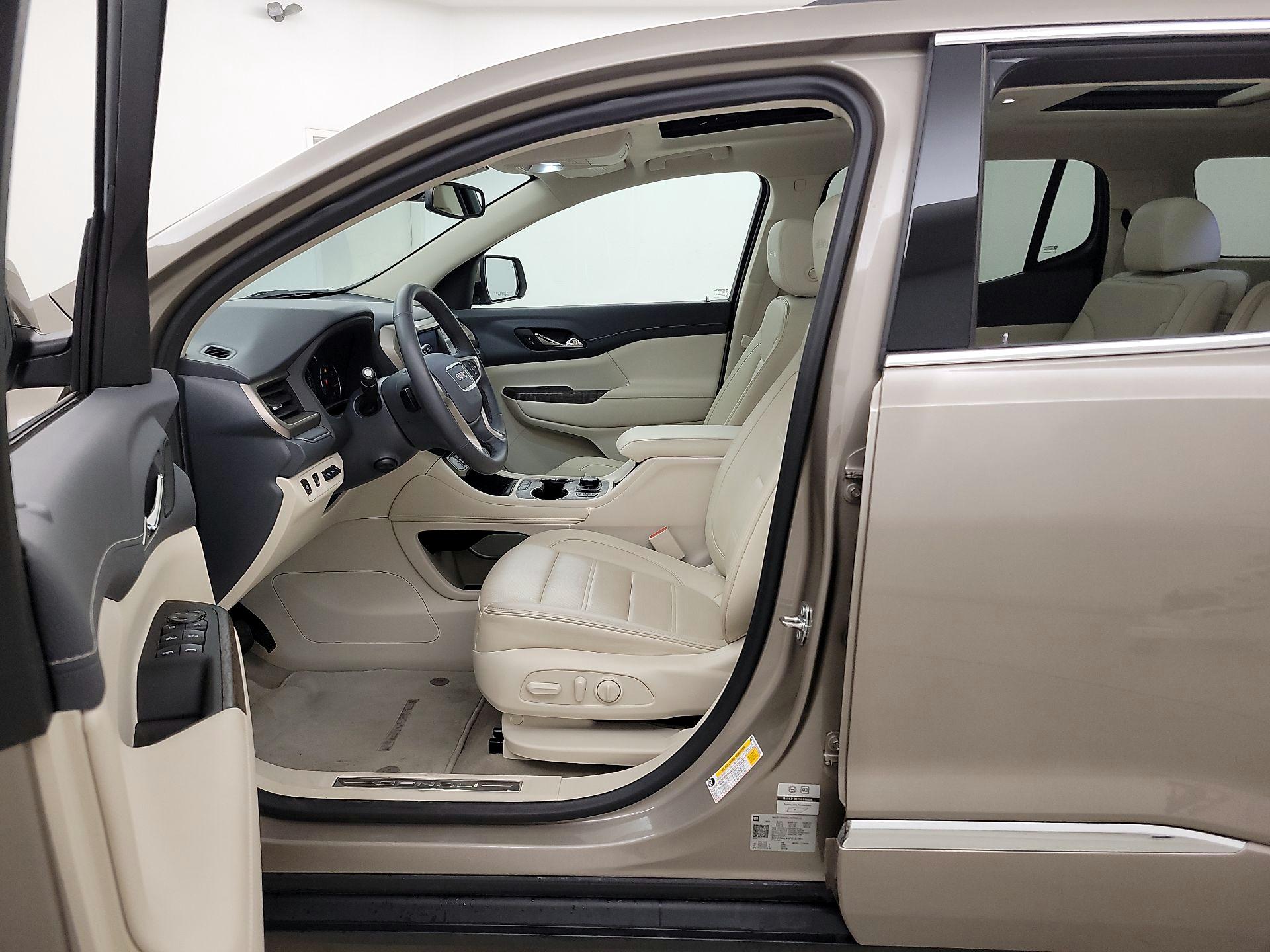 Thumbnail: 2023 GMC Acadia - 11