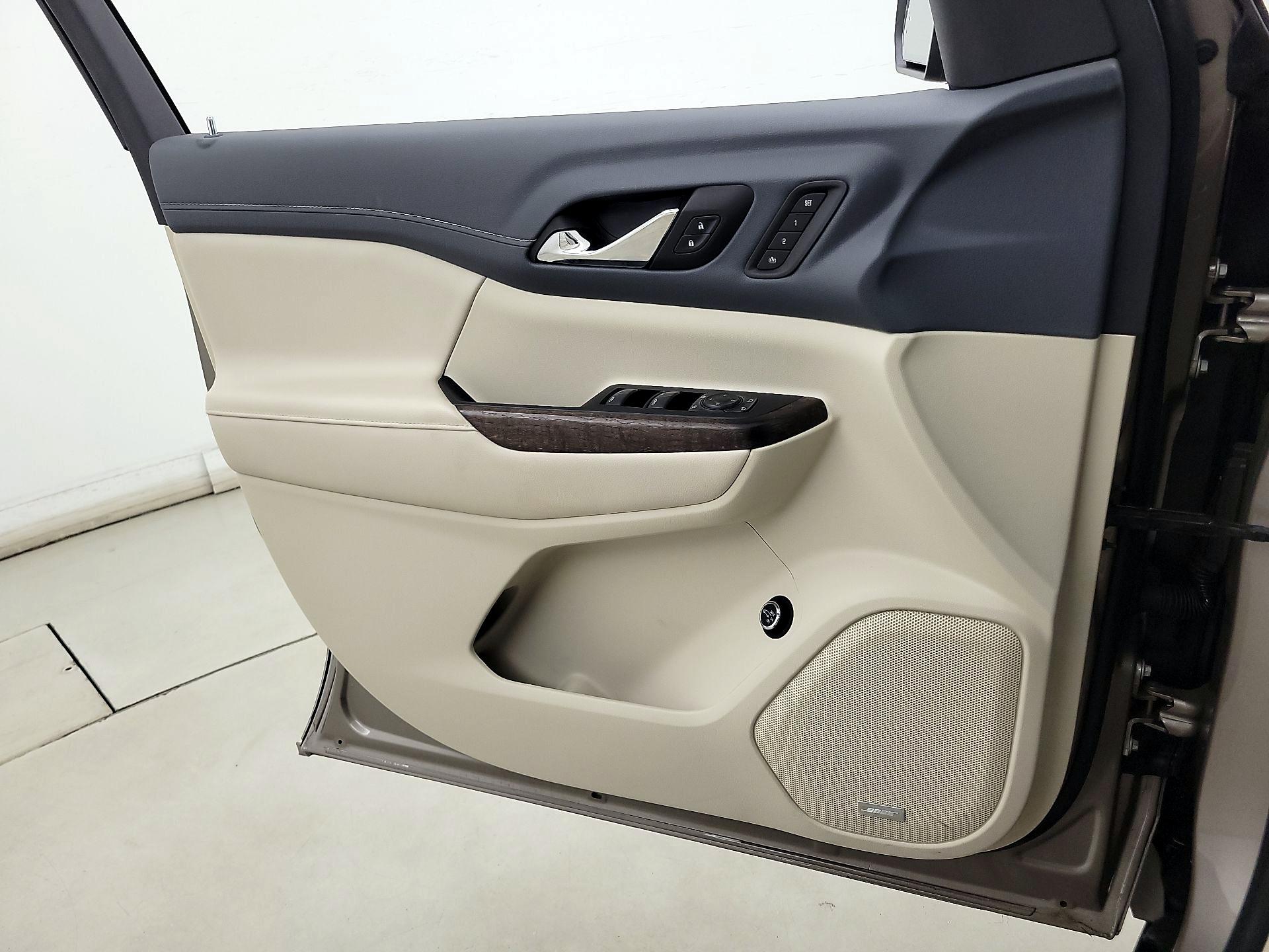 Thumbnail: 2023 GMC Acadia - 12